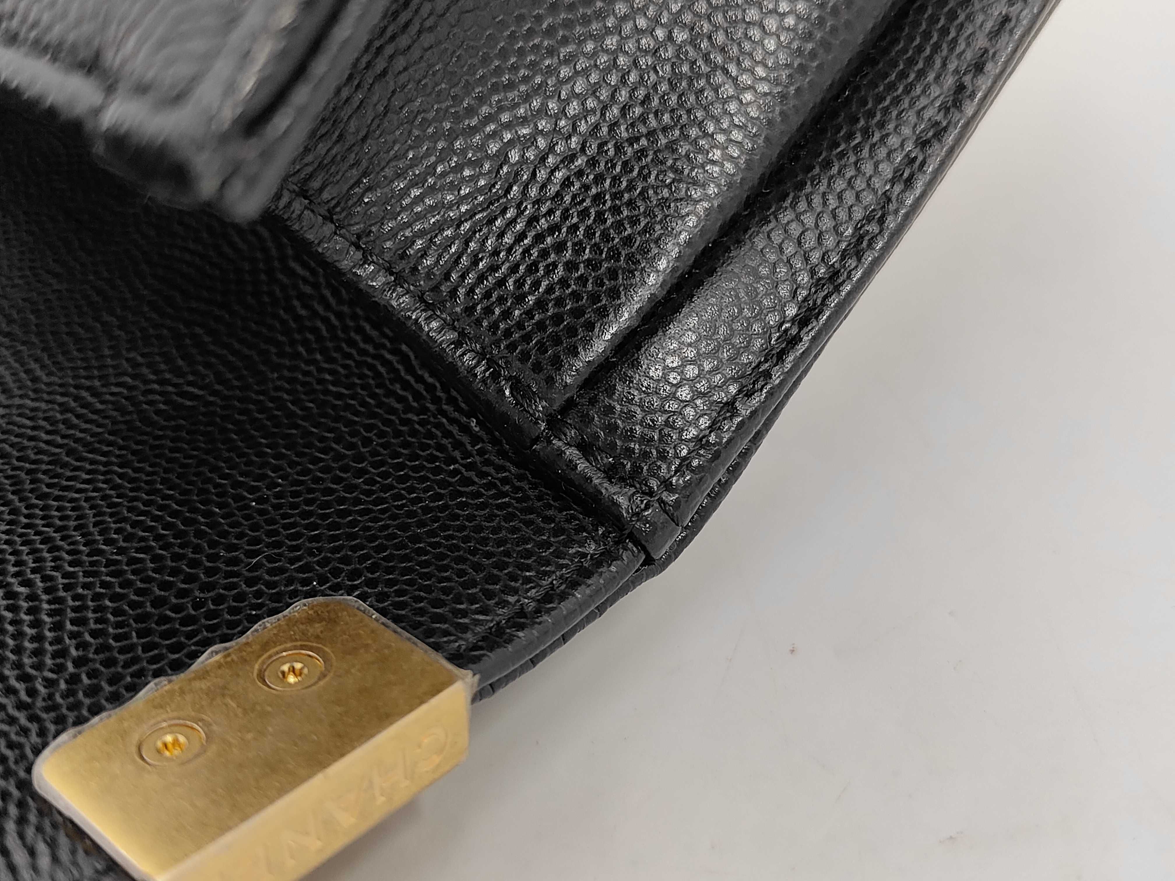 Boy Chanel 20 Small Caviar Skin Gold Hardware AJ169UX56 Random Plate Shoulder Bag — view 9