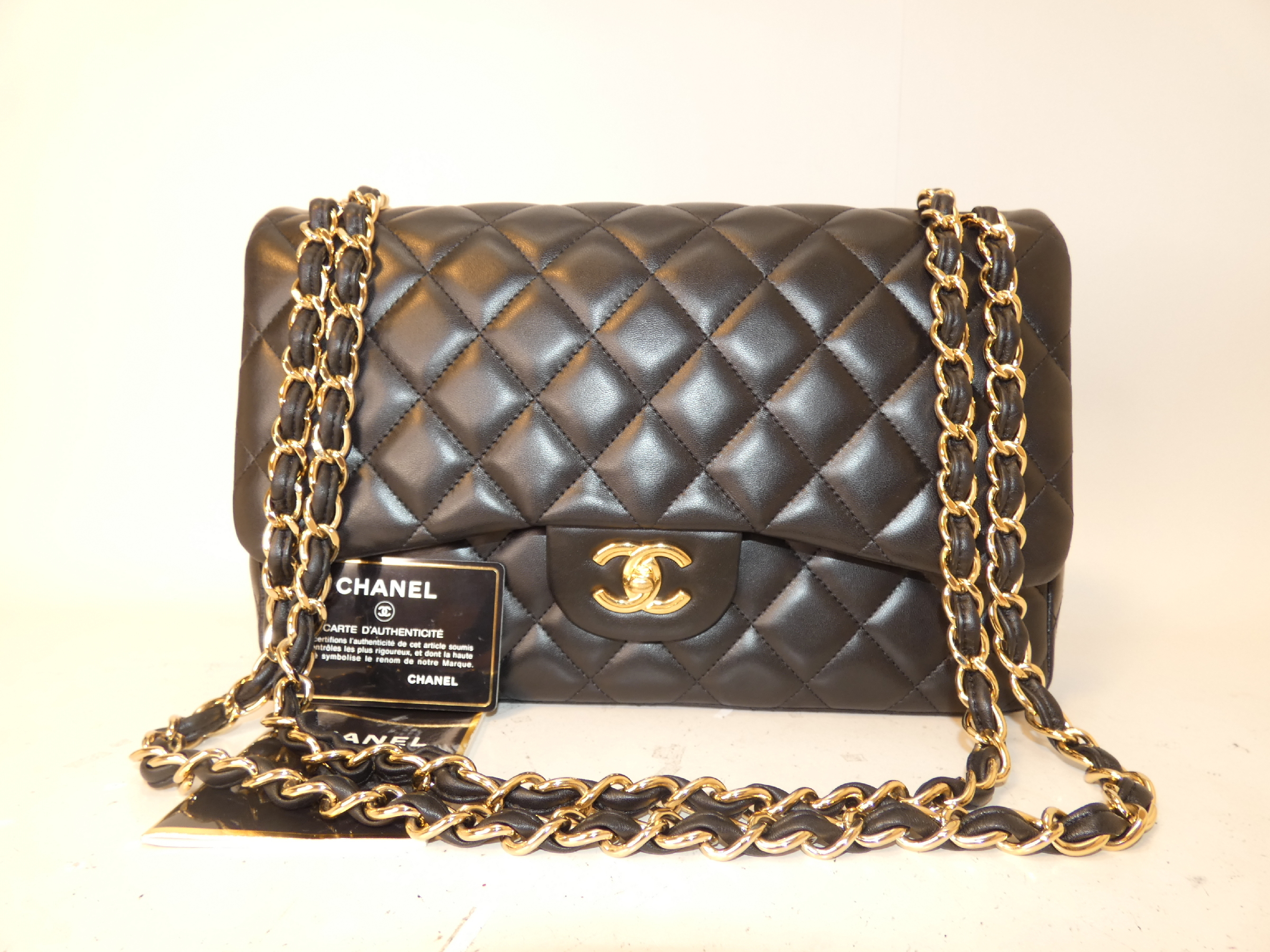 Matelassé Turnlock Chain Leather Black Shoulder Bag