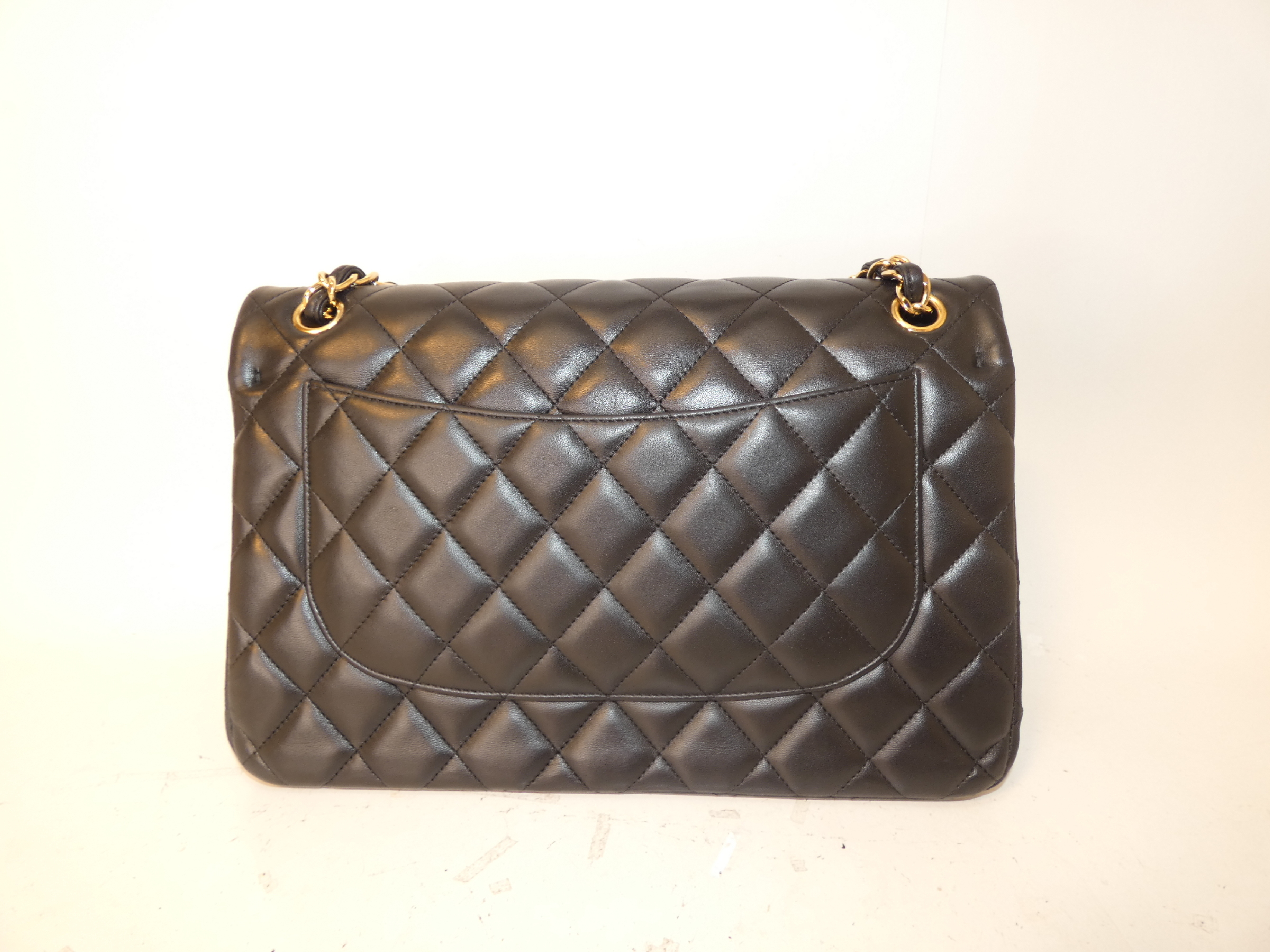 Matelassé Turnlock Chain Leather Black Shoulder Bag — view 2