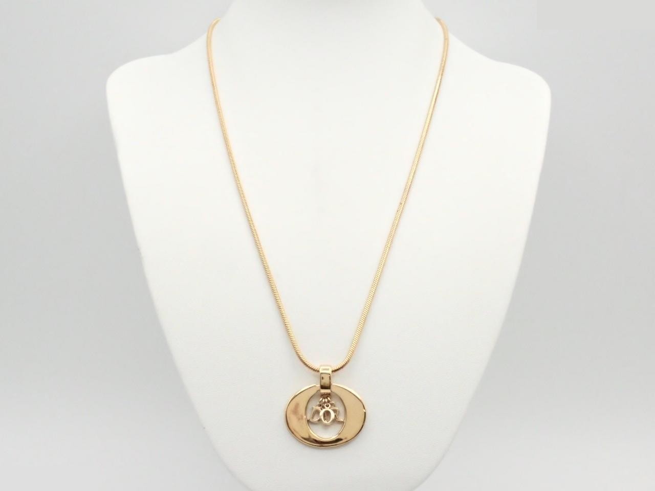 Other lines: Precious metals, necklaces, pendants - Logo gold necklace — view 3