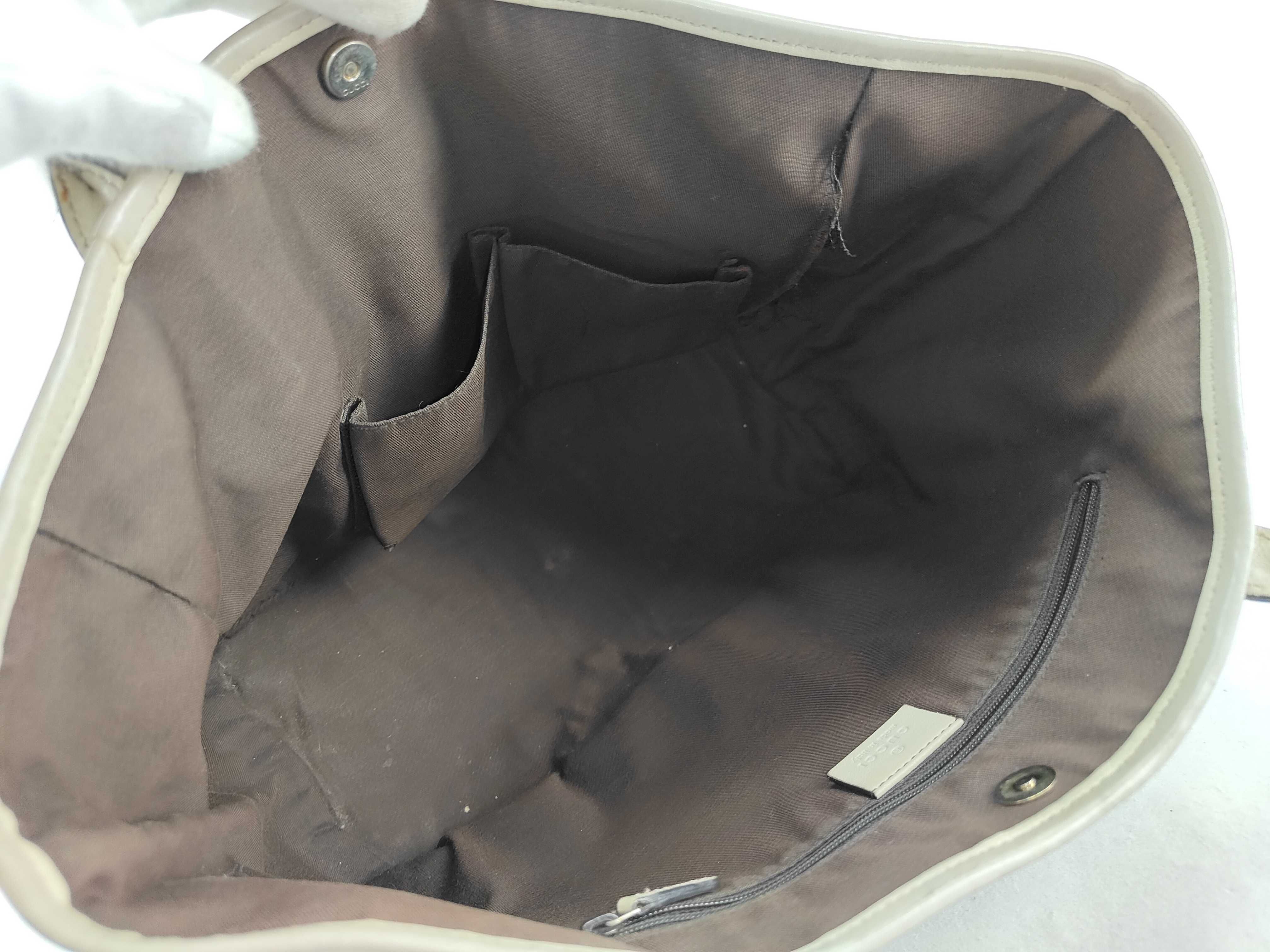 GG Canvas Gucci Tote Bag — view 11