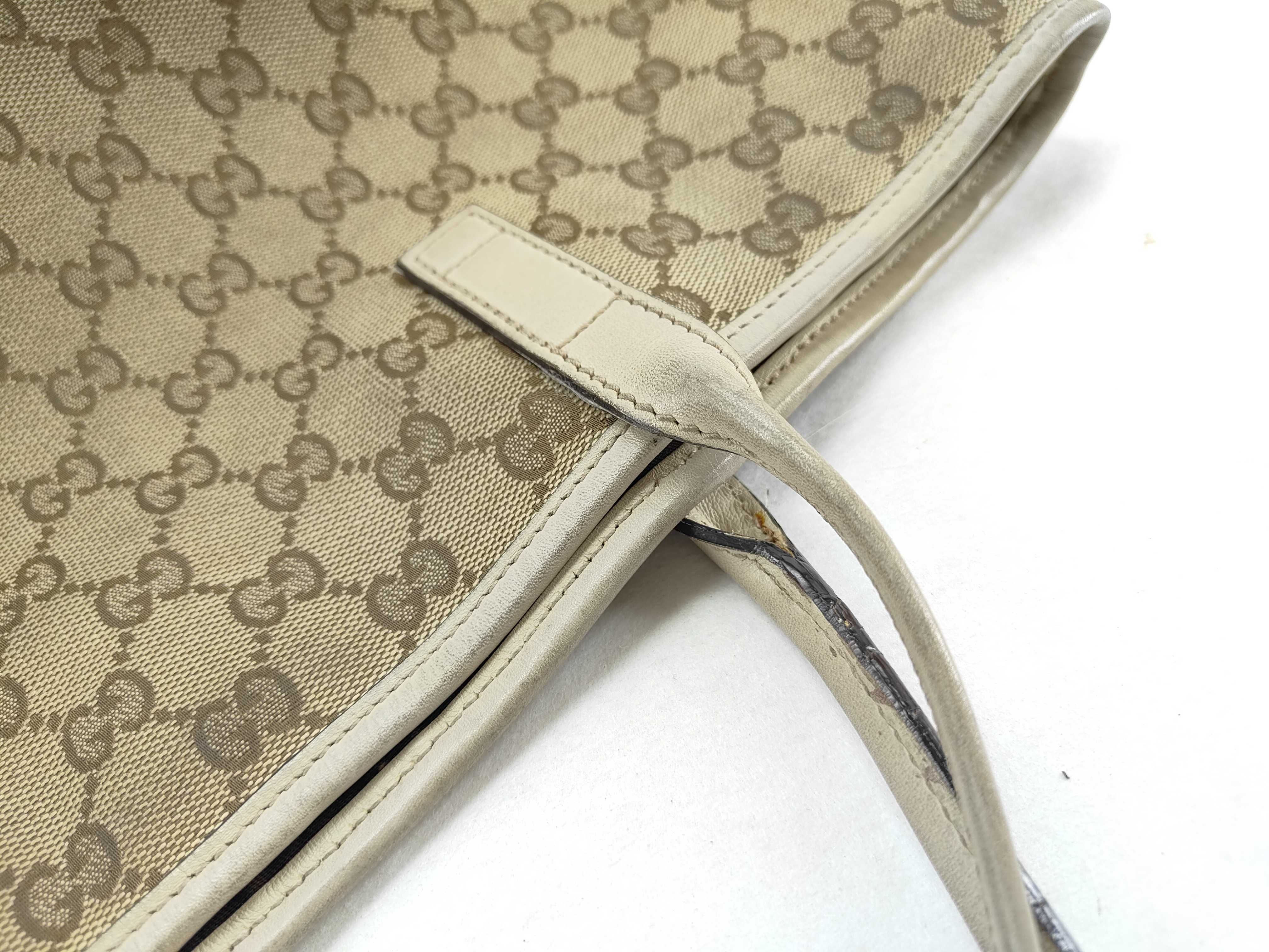 GG Canvas Gucci Tote Bag — view 15