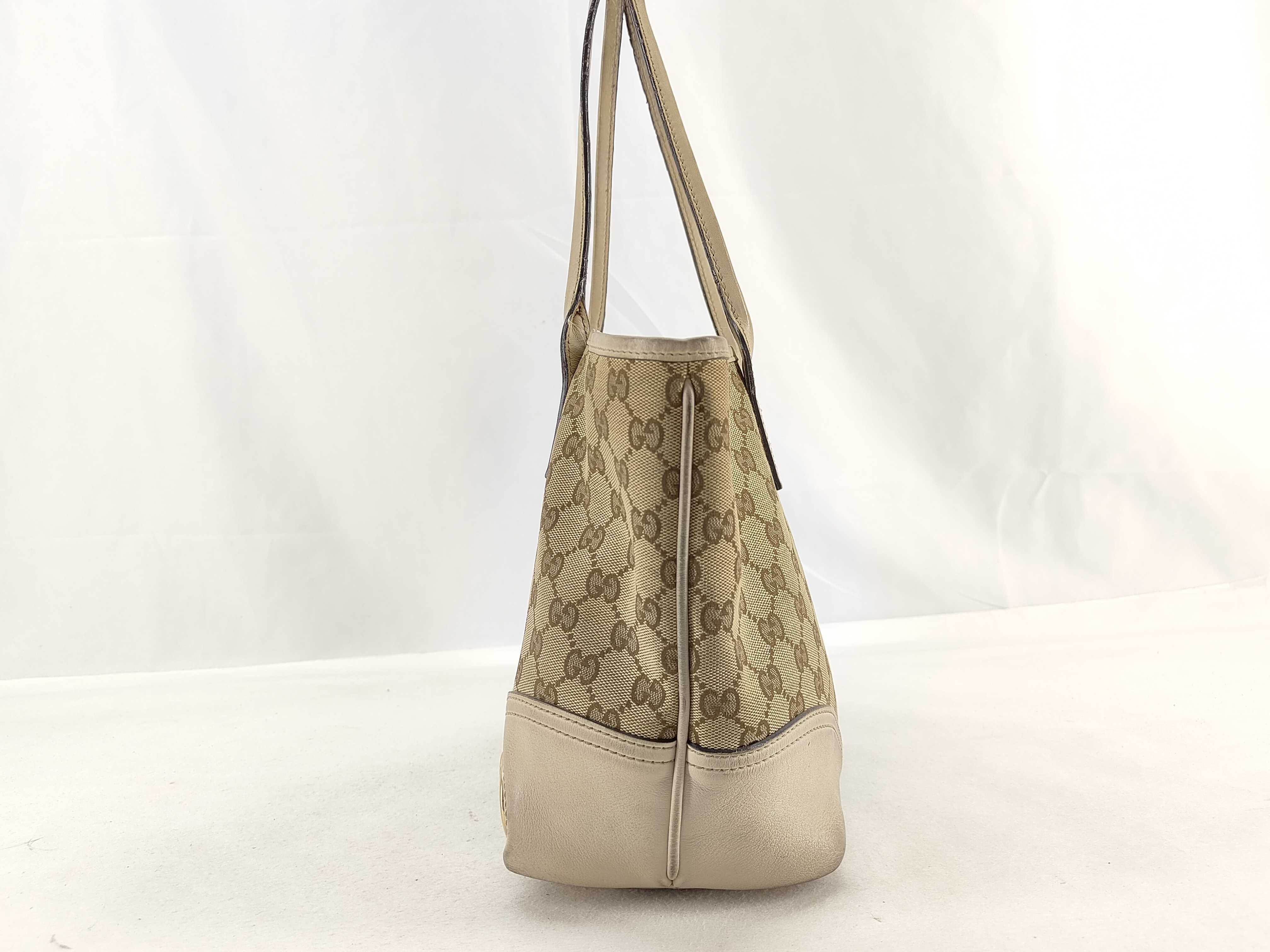 GG Canvas Gucci Tote Bag — view 3