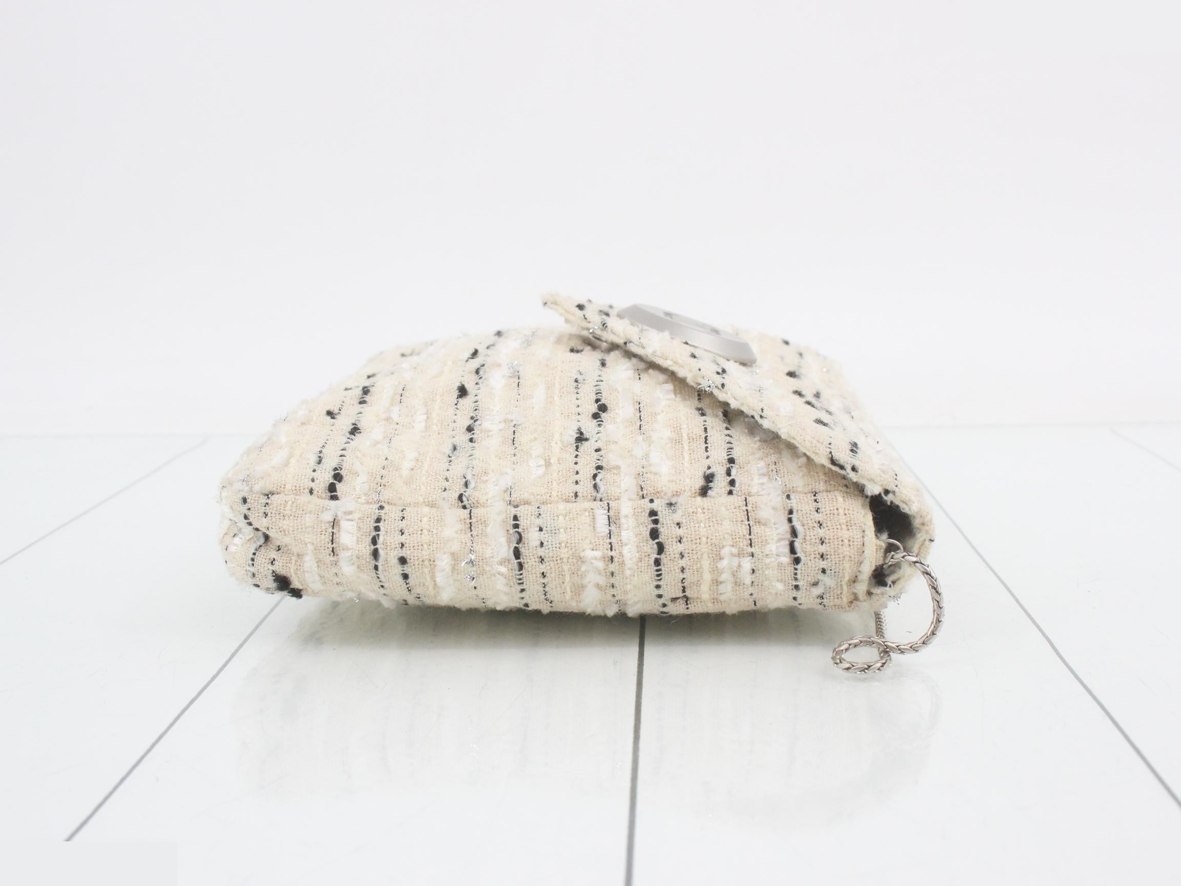 Matelassé Tweed Shoulder Bag, Series 5 — view 3