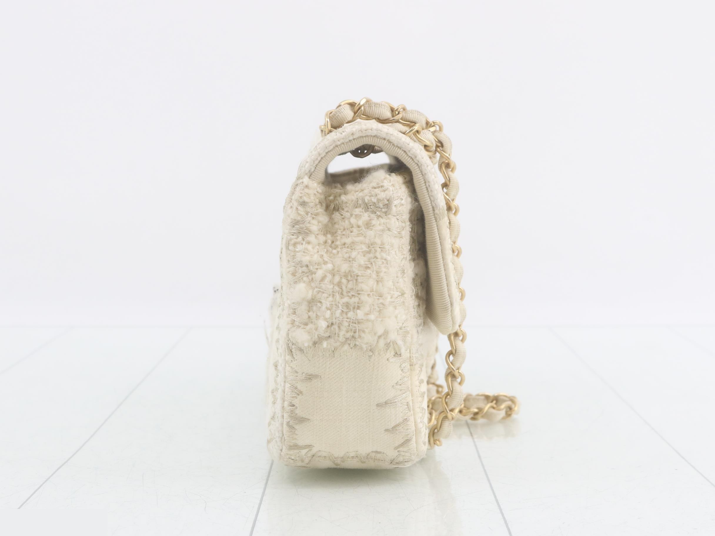Matelassé 25 Patchwork White Shoulder Bag (No. 25 series) — view 4
