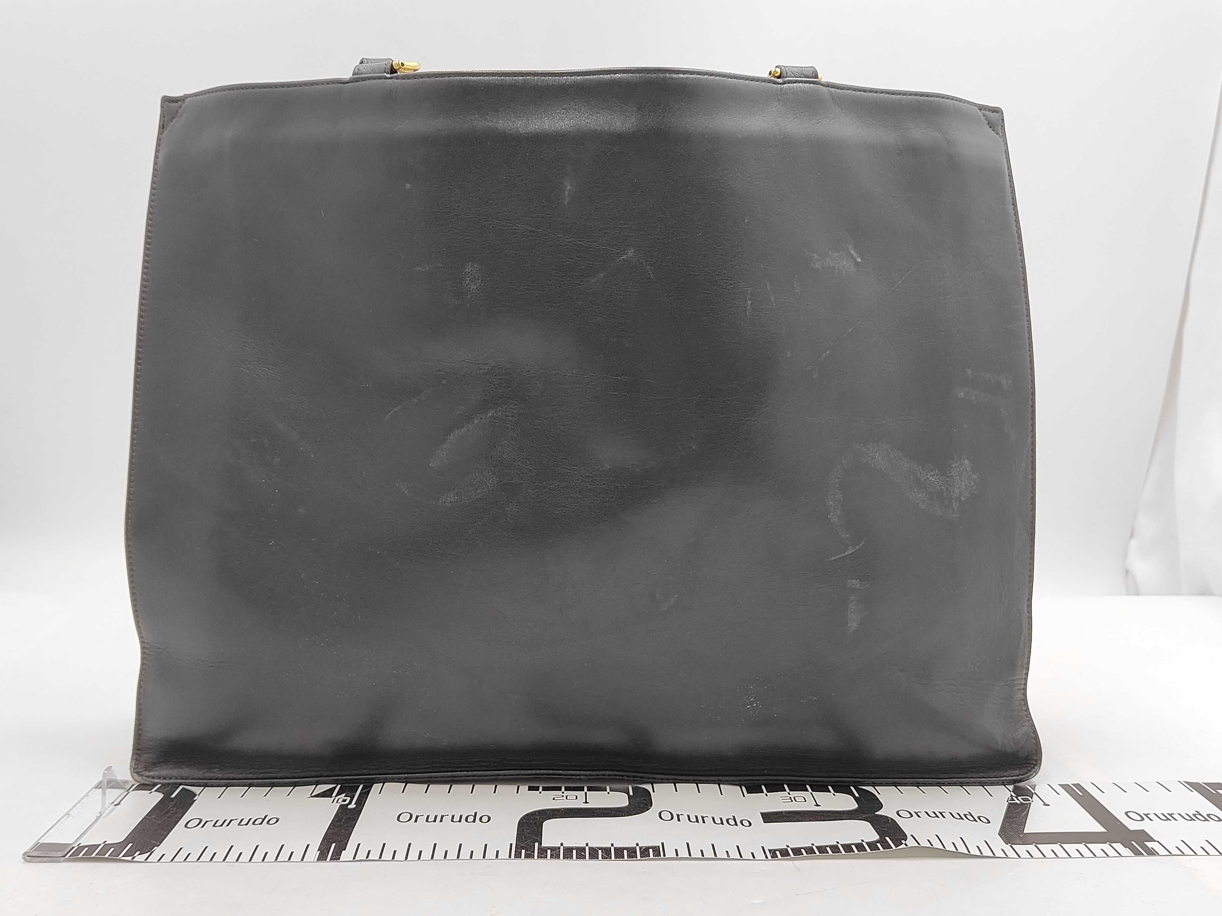 leather chain tote bag — view 2