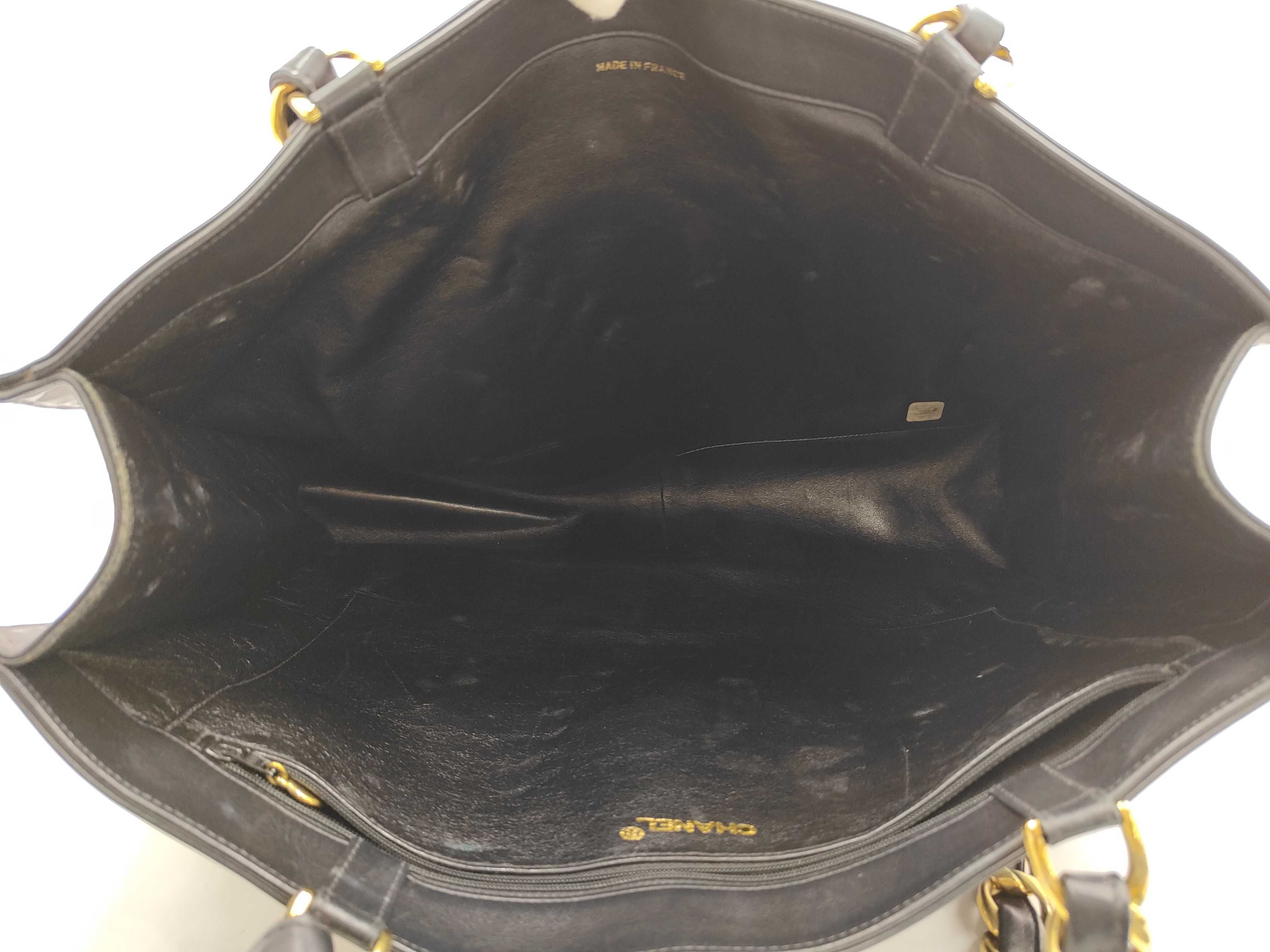 leather chain tote bag — view 9