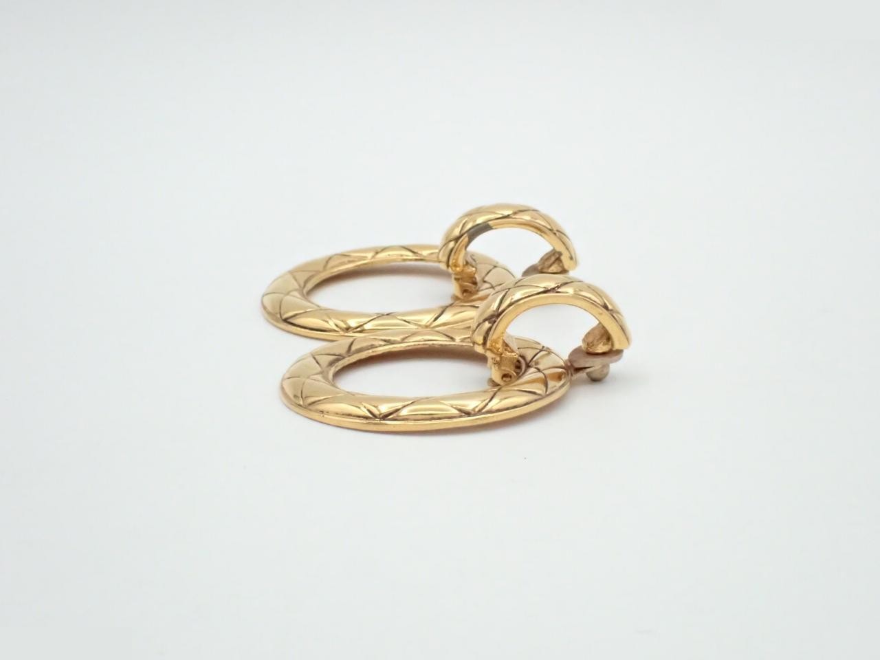 Earrings, Matelassé style — view 3