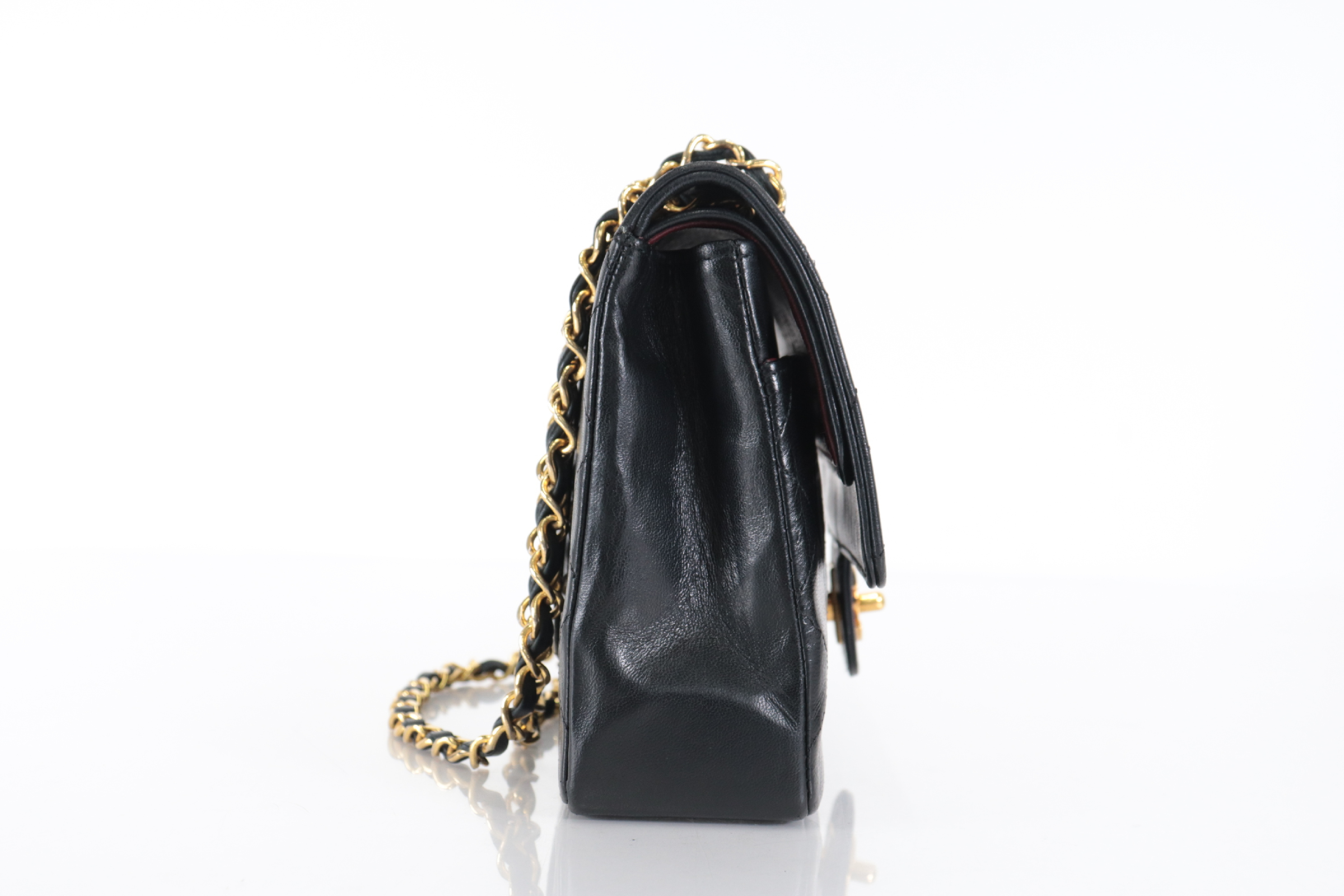 W-Flap 25 Lambskin Chain Shoulder Bag (Serial No. 4) — view 4