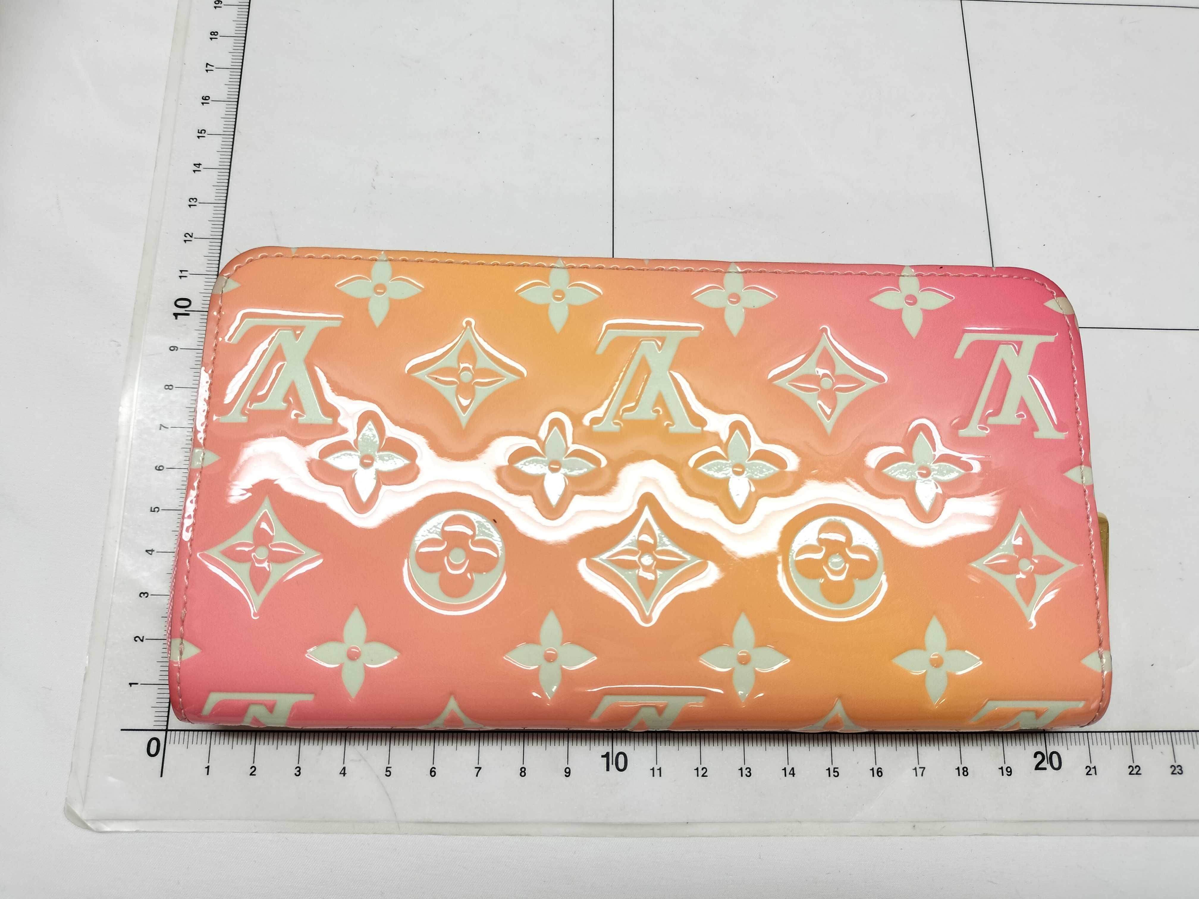 Vernis Zippy Wallet — view 2
