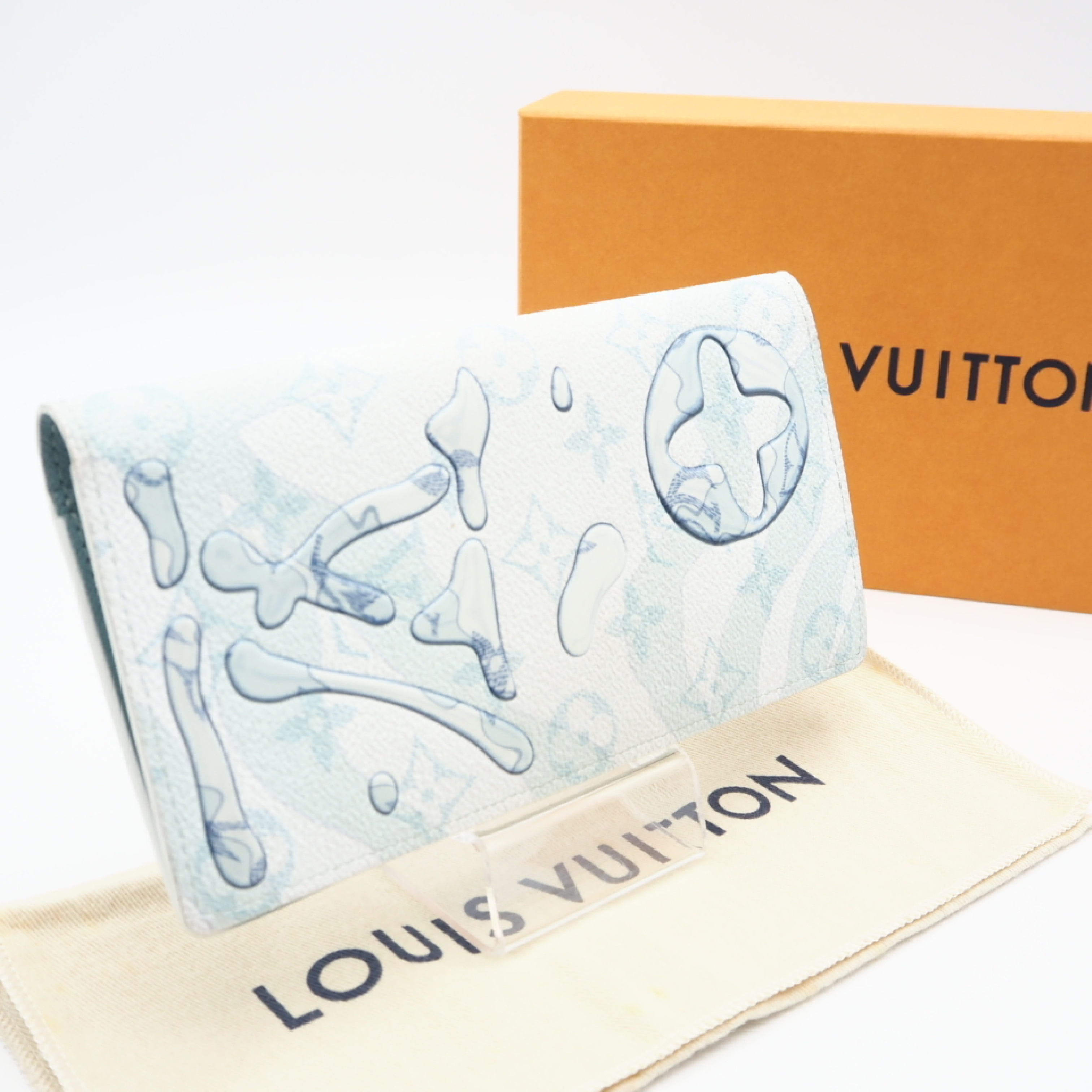 M82306 Aqua Garden Portefeuille Brazza Wallet with dust bag and box