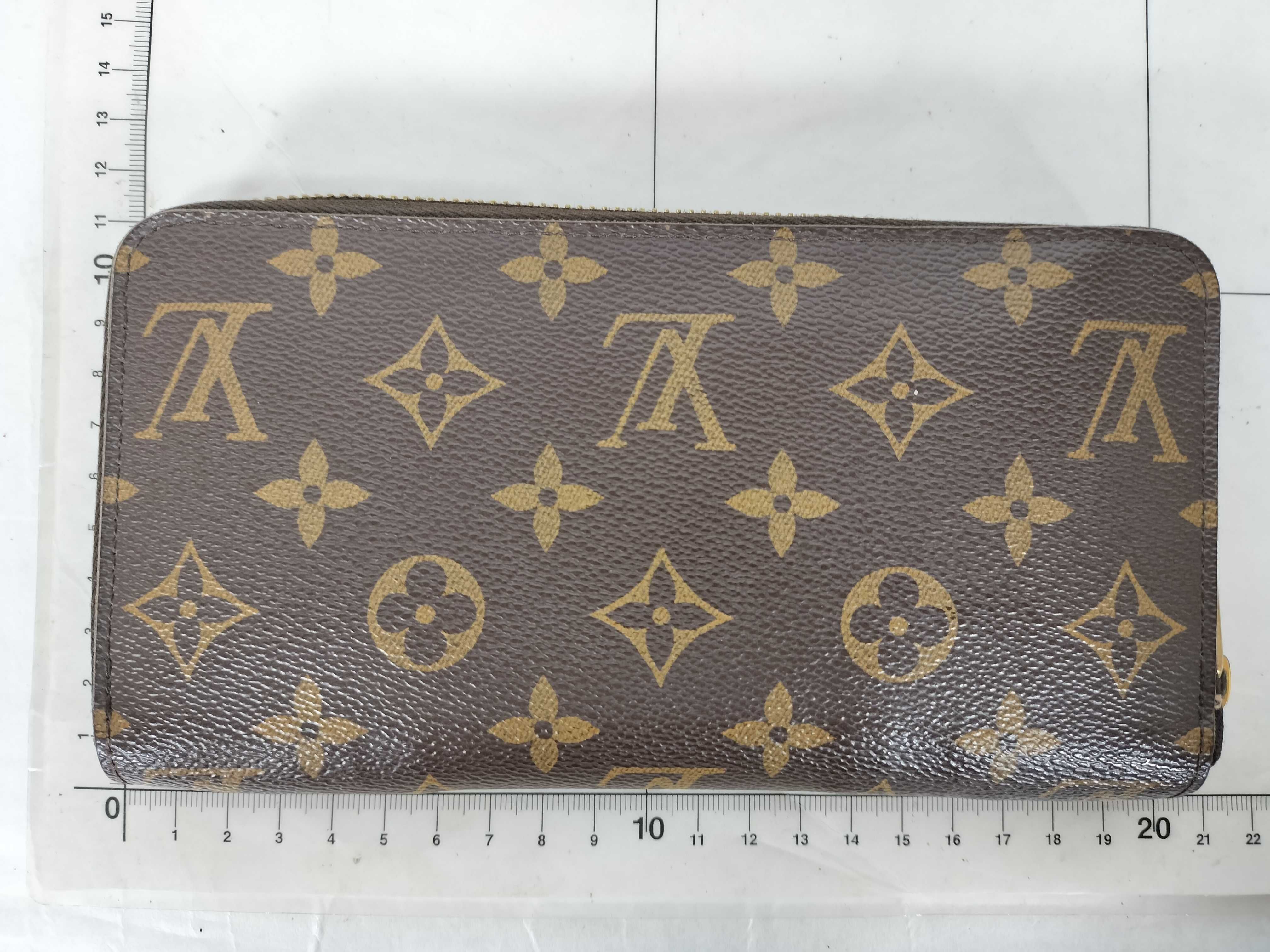 Monogram Louis Vuitton Wallet — view 2