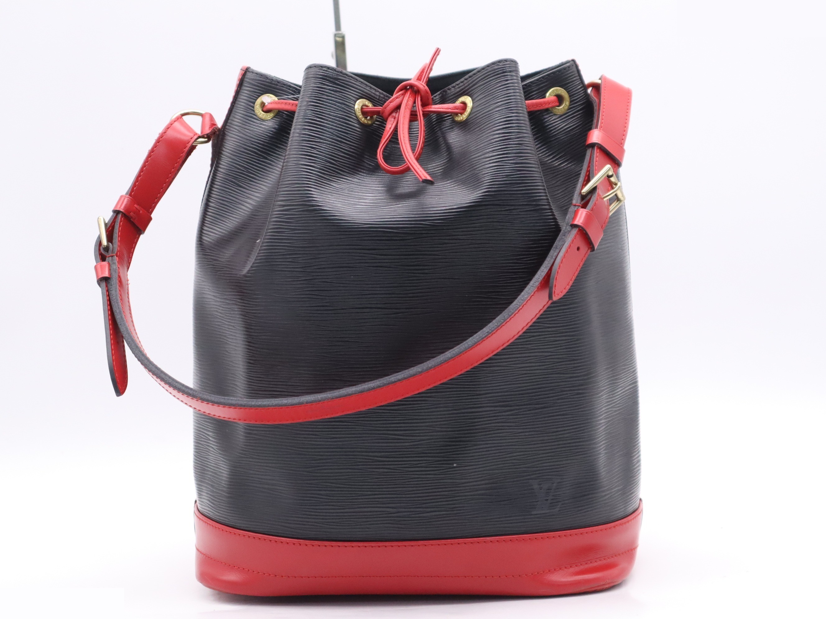 Noe Noir Castilian Red
