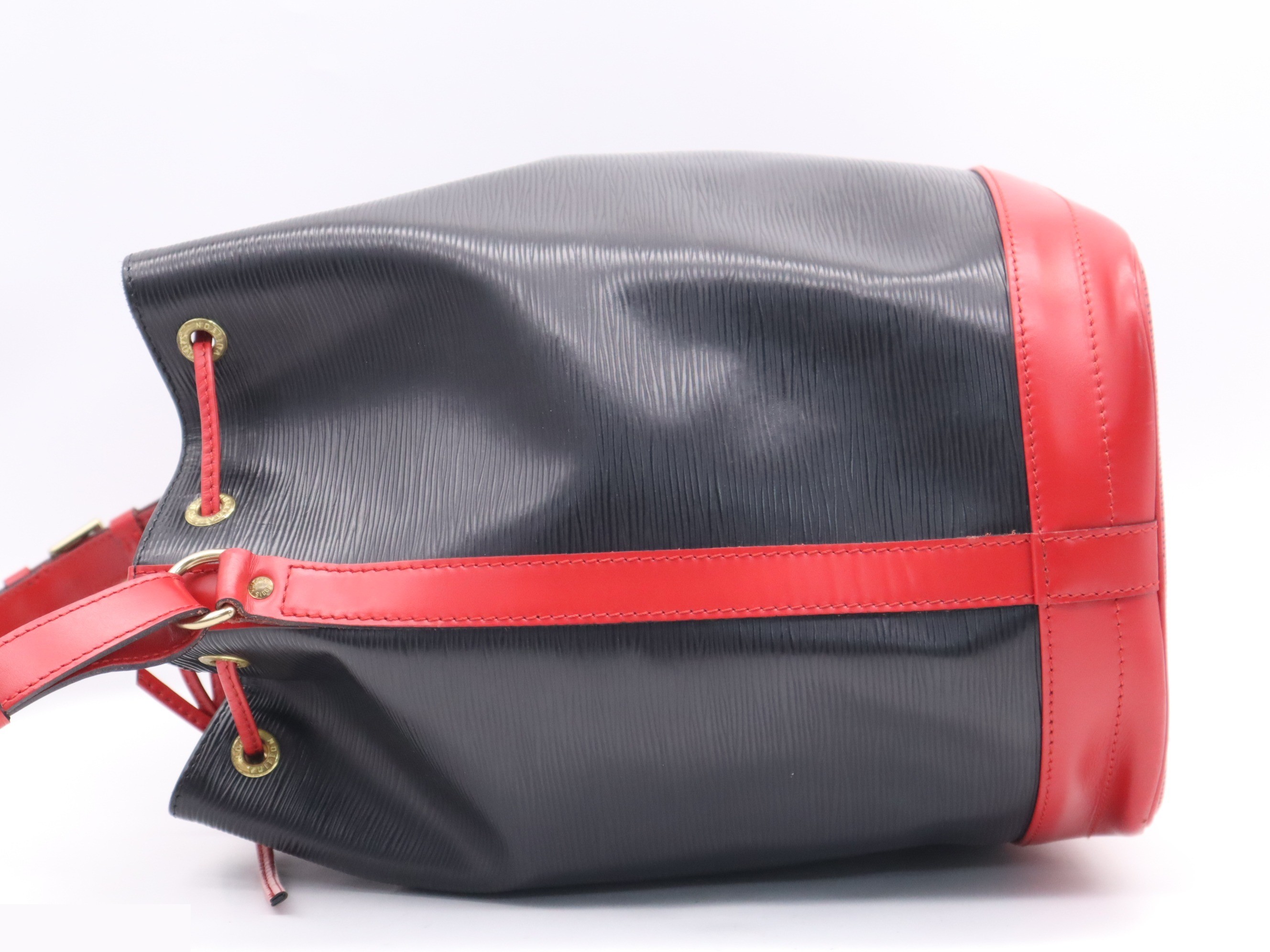 Noe Noir Castilian Red — view 3