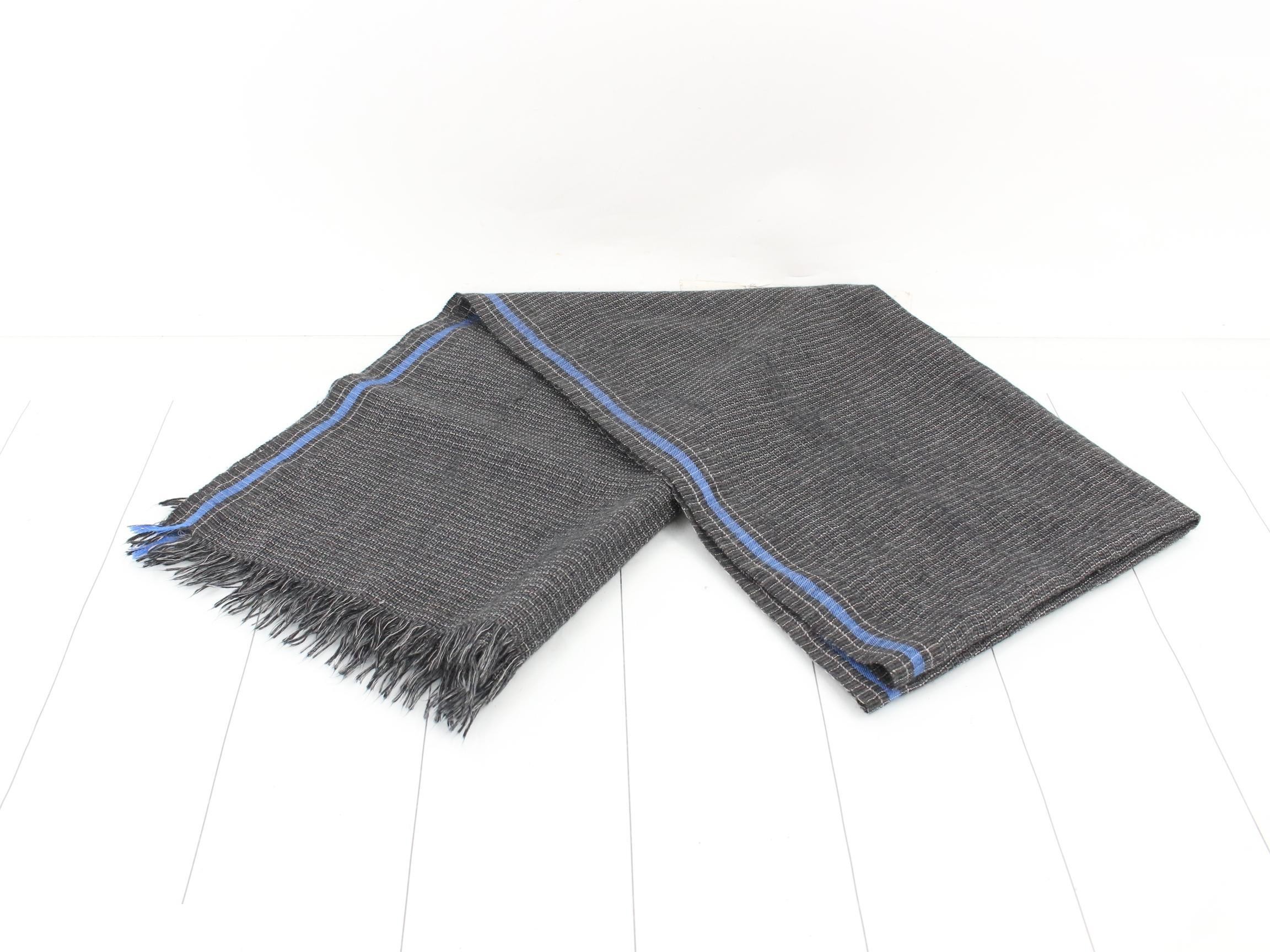 Other lines: Small items, accessories, and scarves — view 3