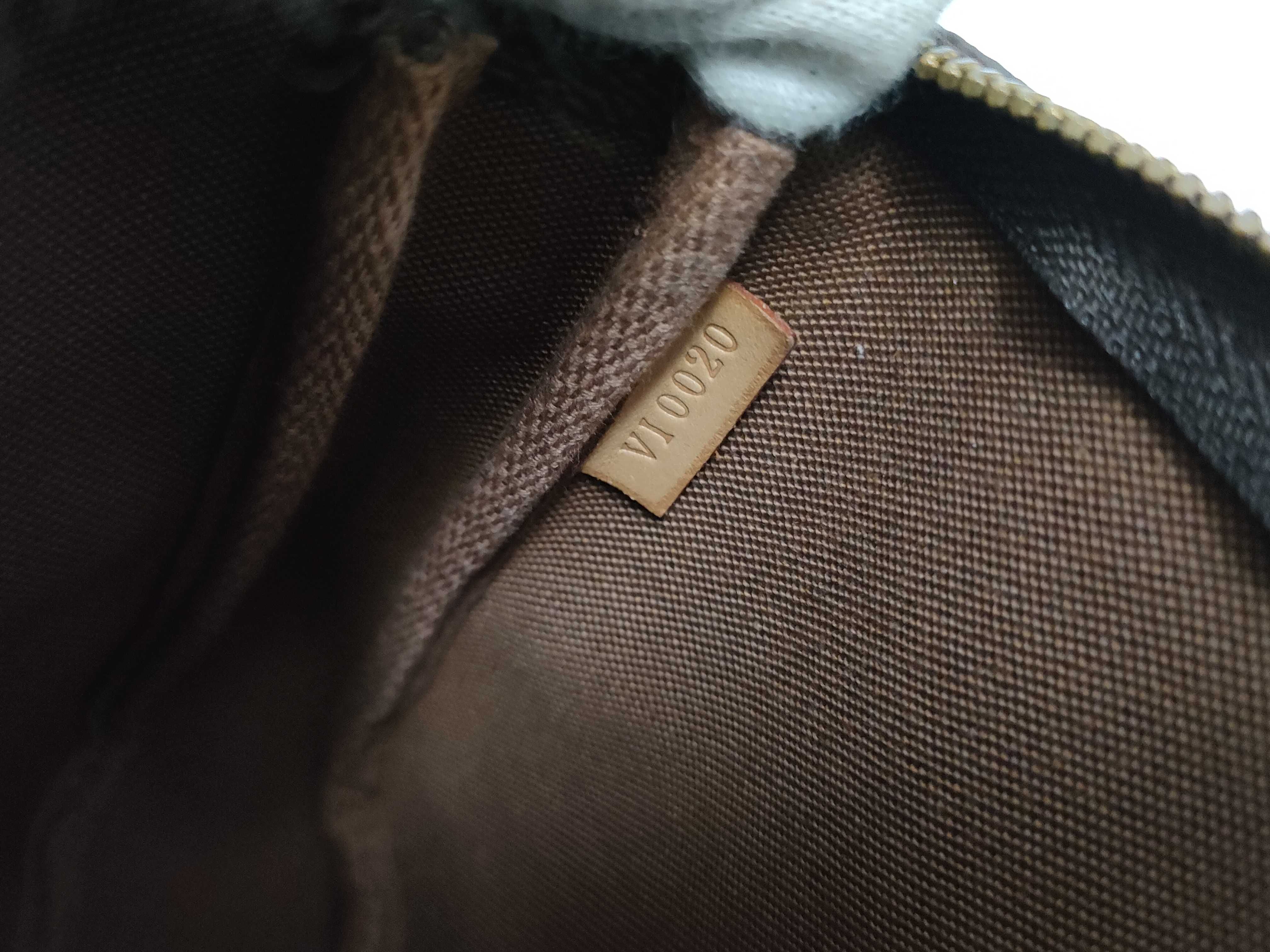 Monogram Accessoires M51980 Pouch — view 11