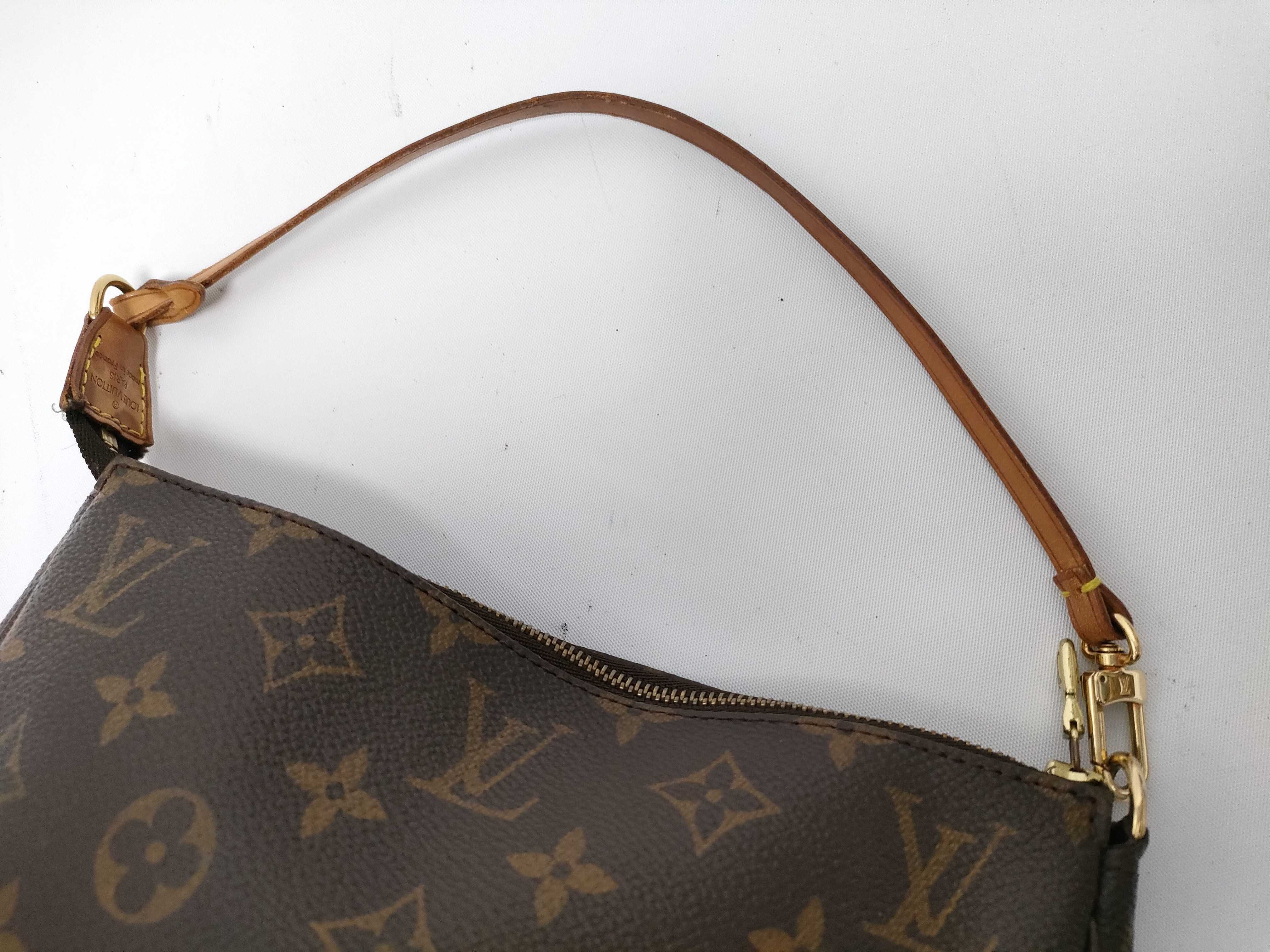 Monogram Accessoires M51980 Pouch — view 5