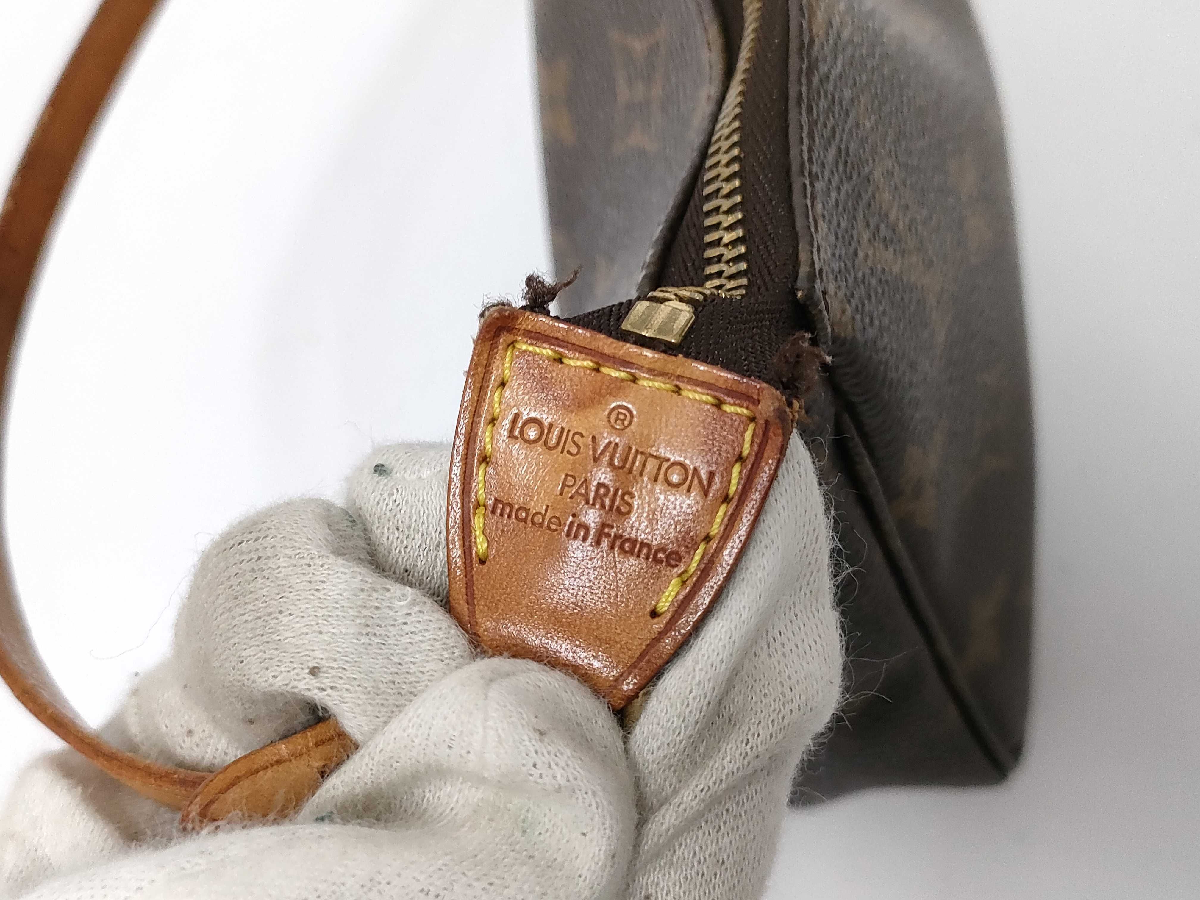 Monogram Accessoires M51980 Pouch — view 8