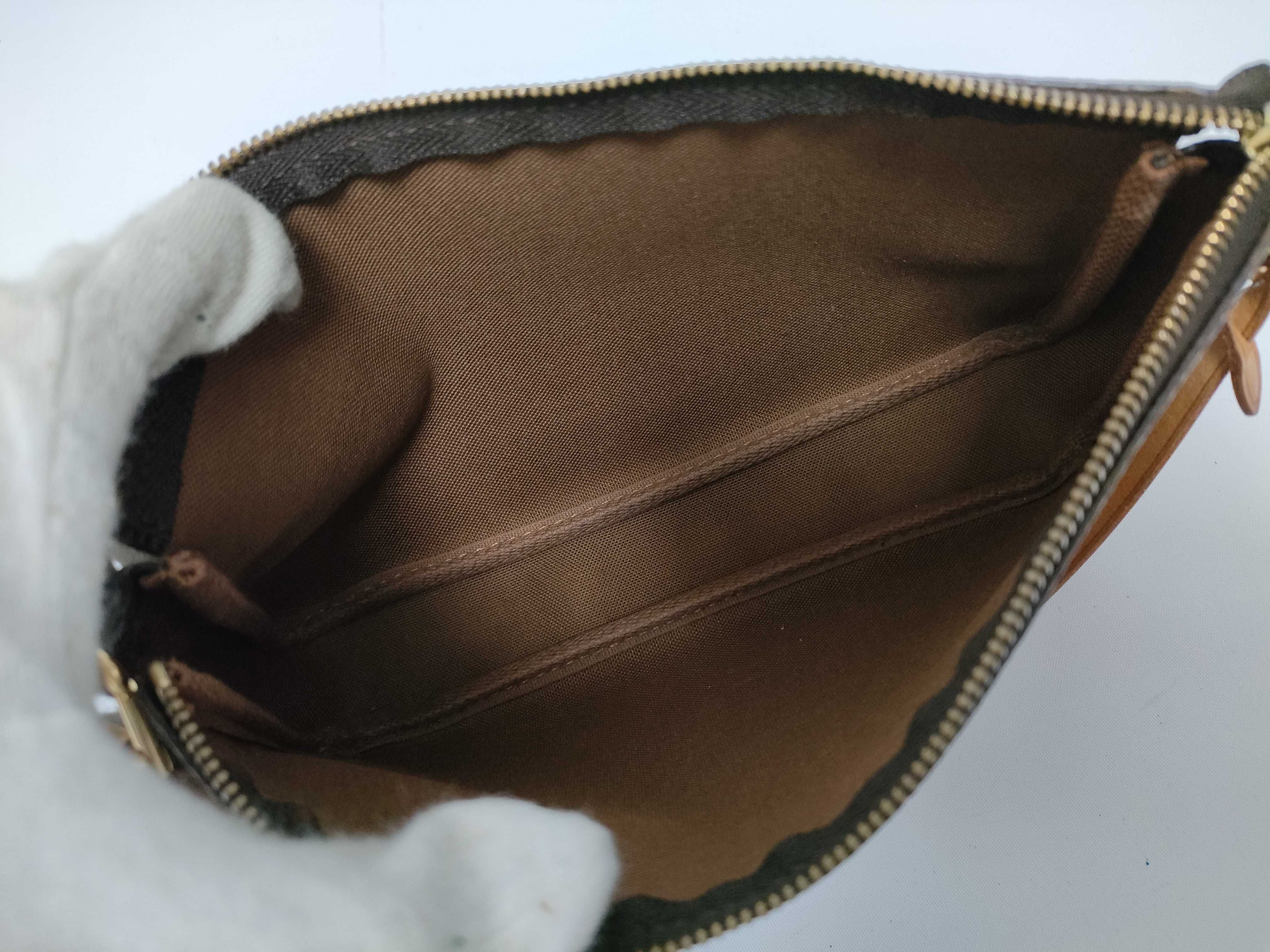 Monogram Accessoires M51980 Pouch — view 9