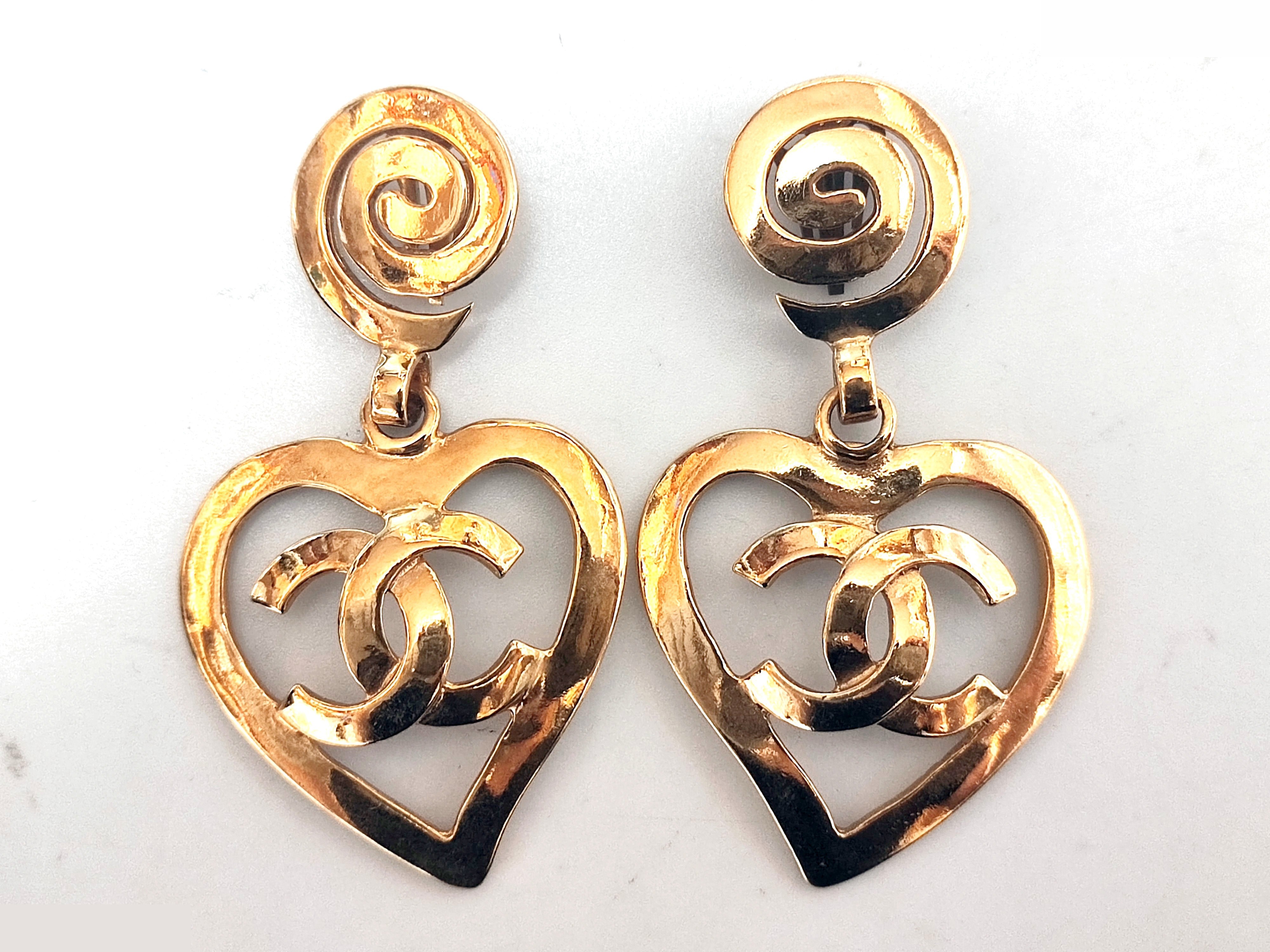 Coco Mark Heart Swing Earrings 95P — view 3