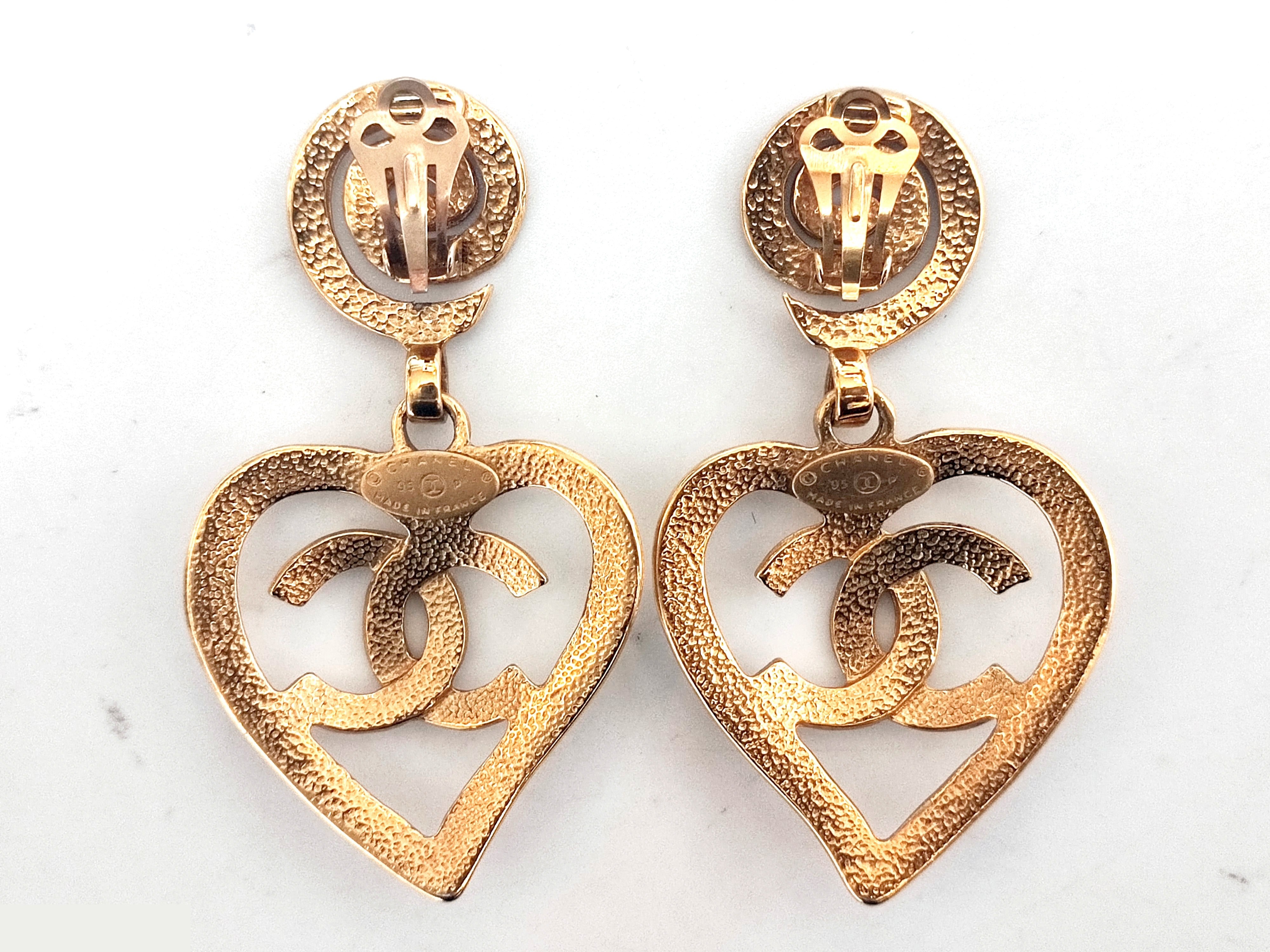 Coco Mark Heart Swing Earrings 95P — view 6