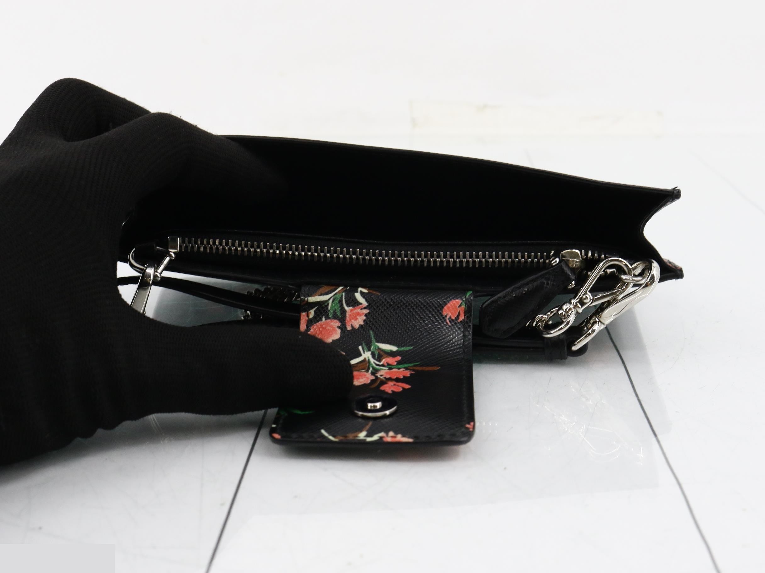 Chain shoulder bag — view 4