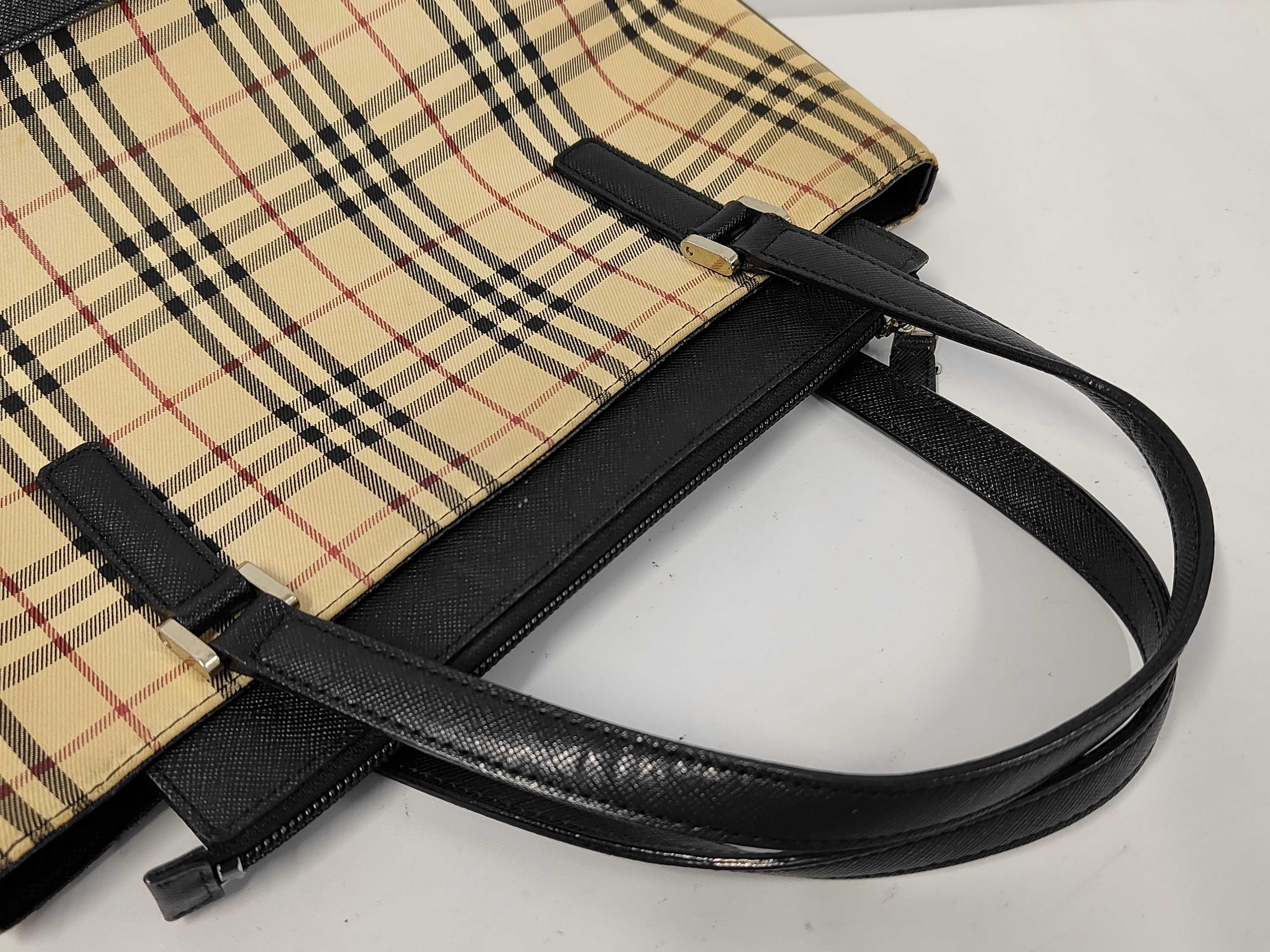 handbag — view 3