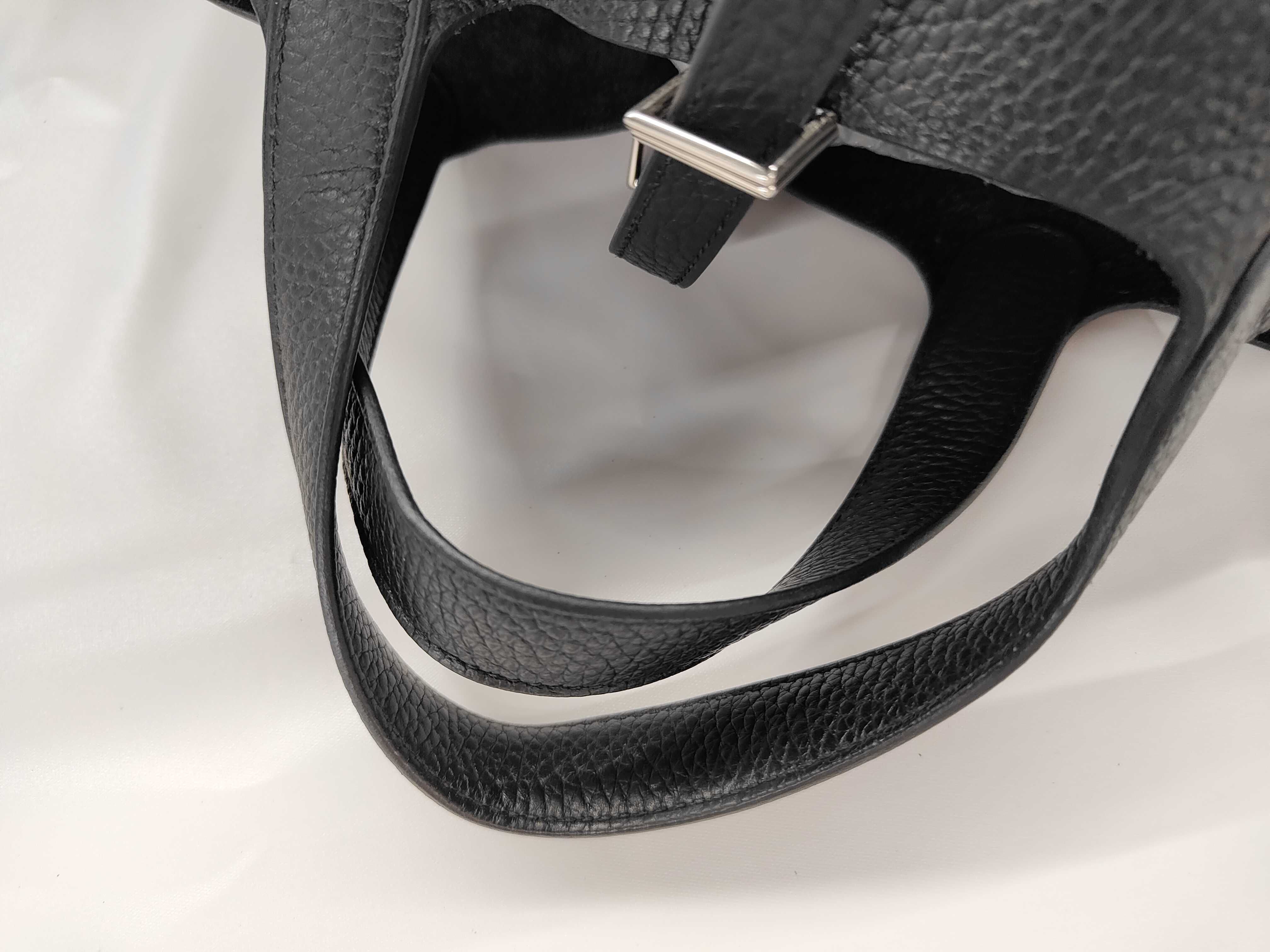 Picotin Lock 18 PM Handbag, Taurillon Clemence Leather, Black, Silver Hardware, Year: 2020 — view 3