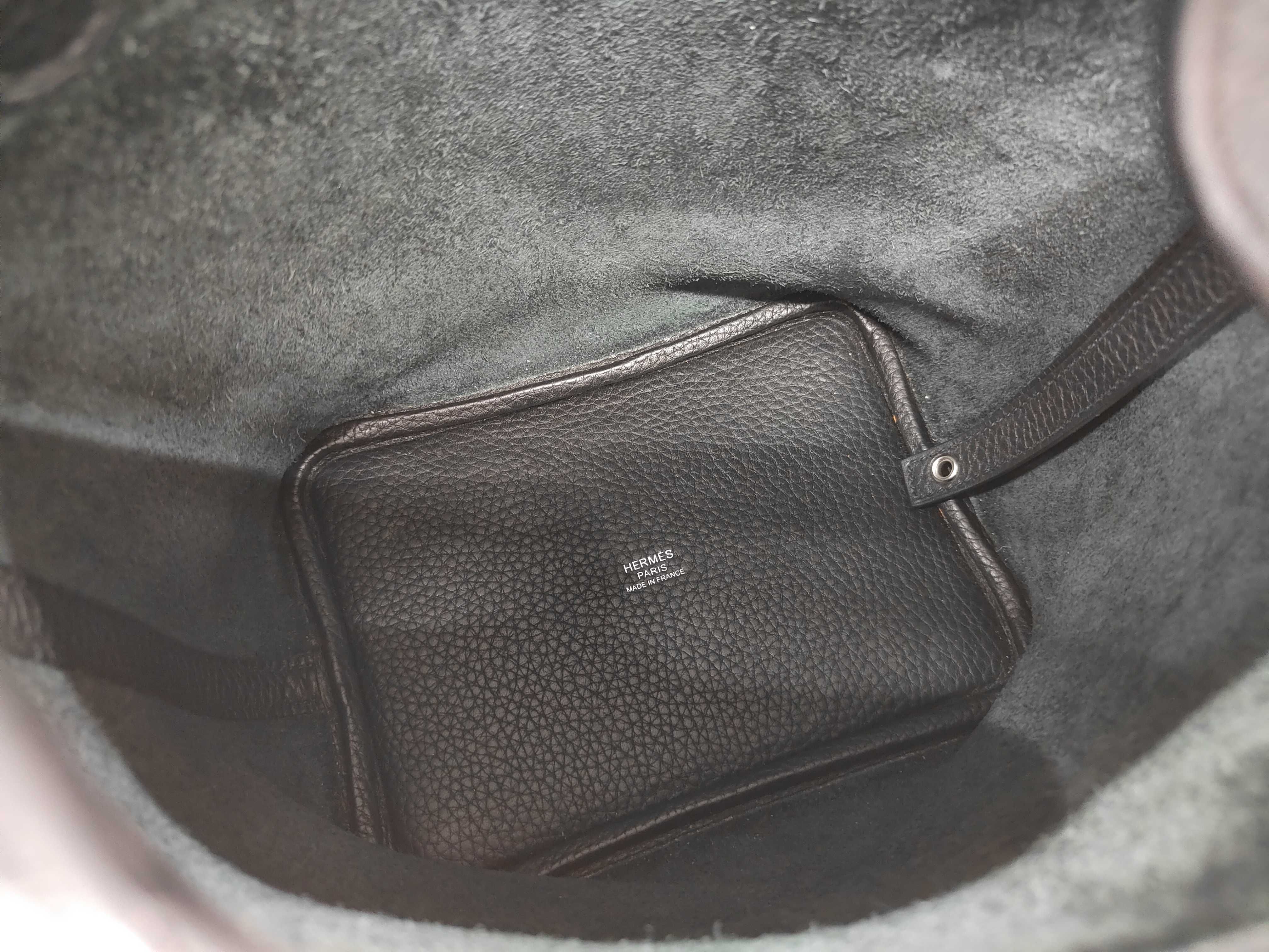 Picotin Lock 18 PM Handbag, Taurillon Clemence Leather, Black, Silver Hardware, Year: 2020 — view 9