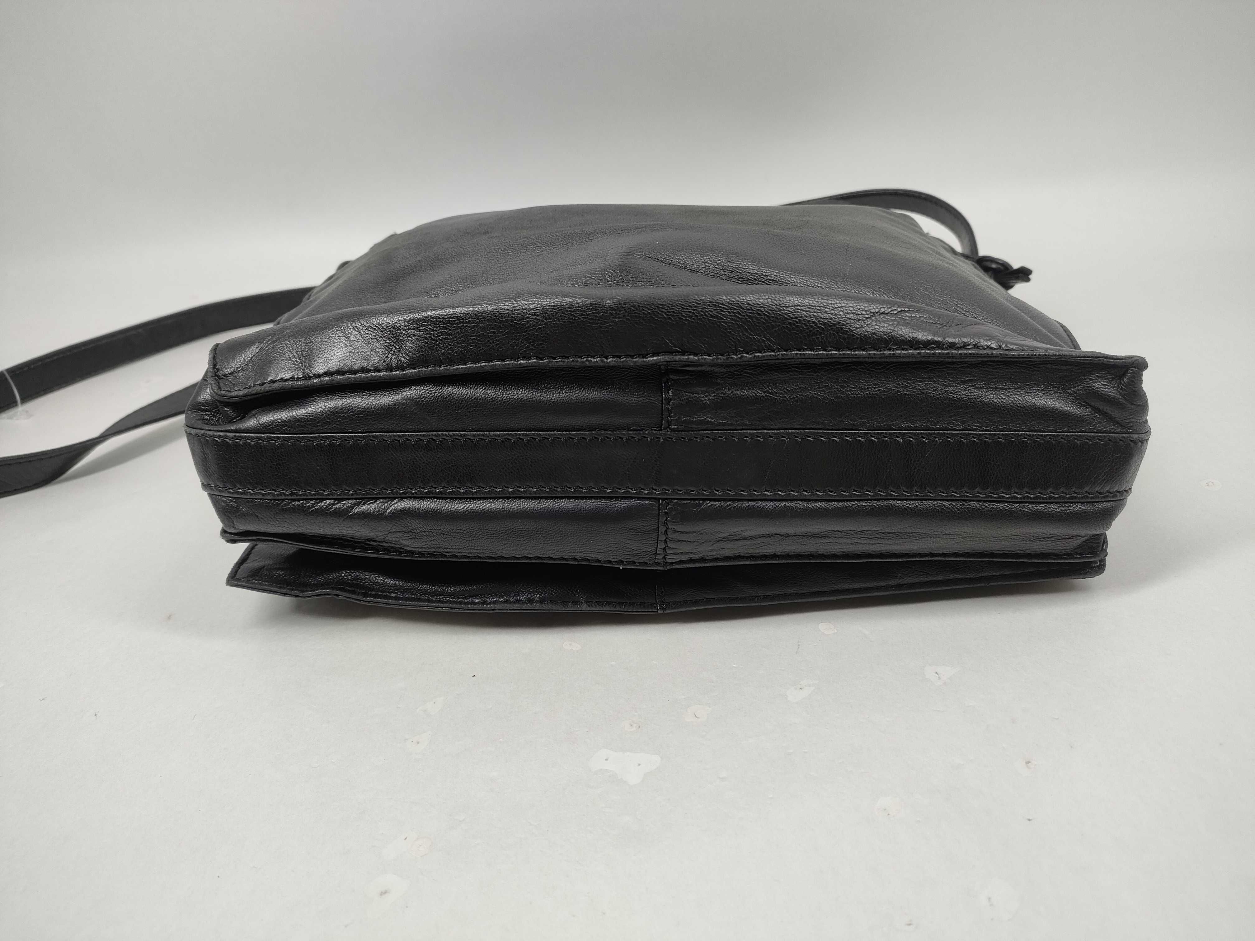 Leather Shoulder Bag (No Gusset) — view 3