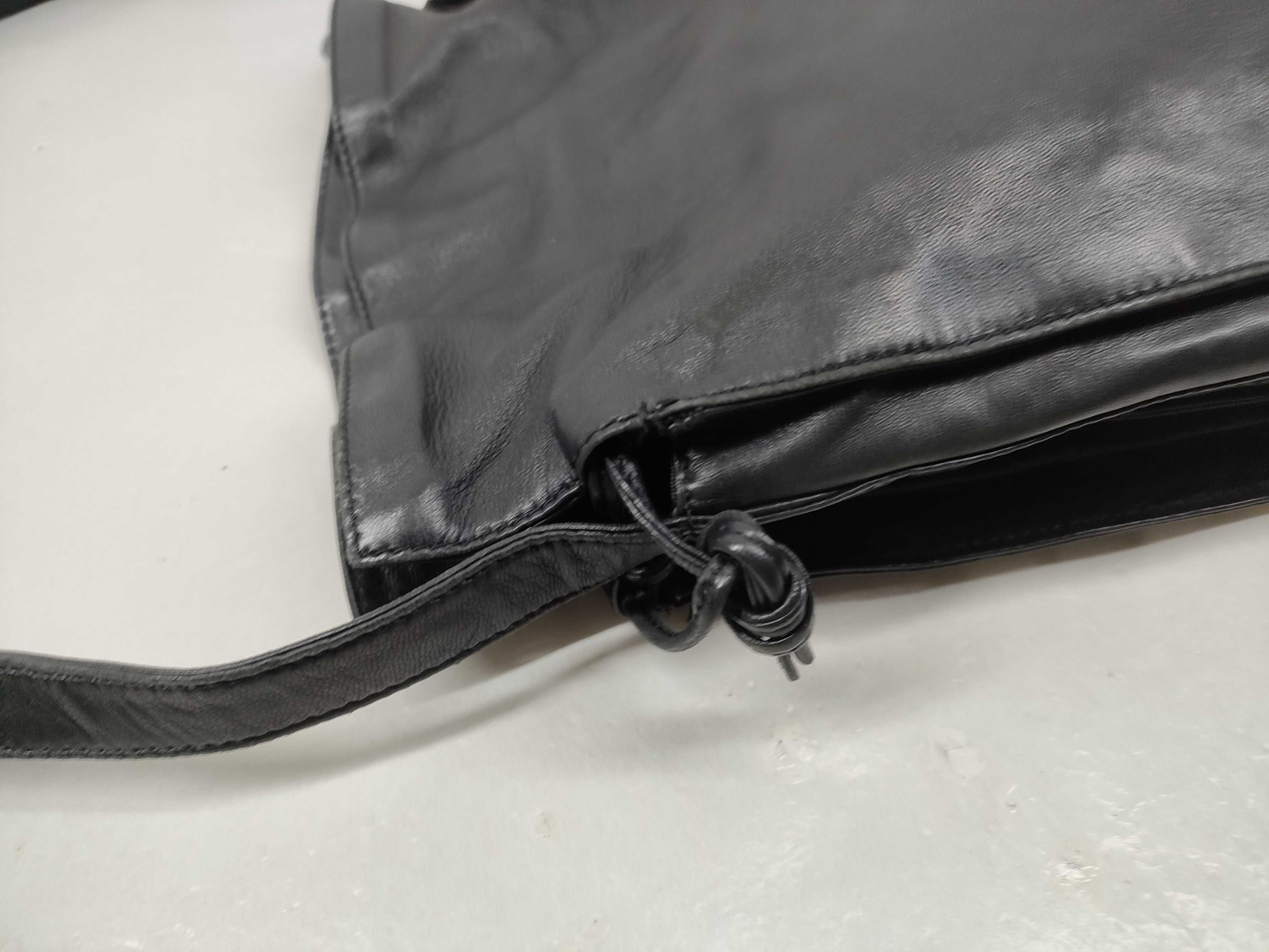 Leather Shoulder Bag (No Gusset) — view 5