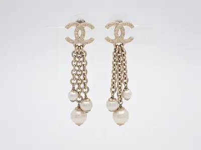 B25A Coco Mark Chain Pearl Earrings