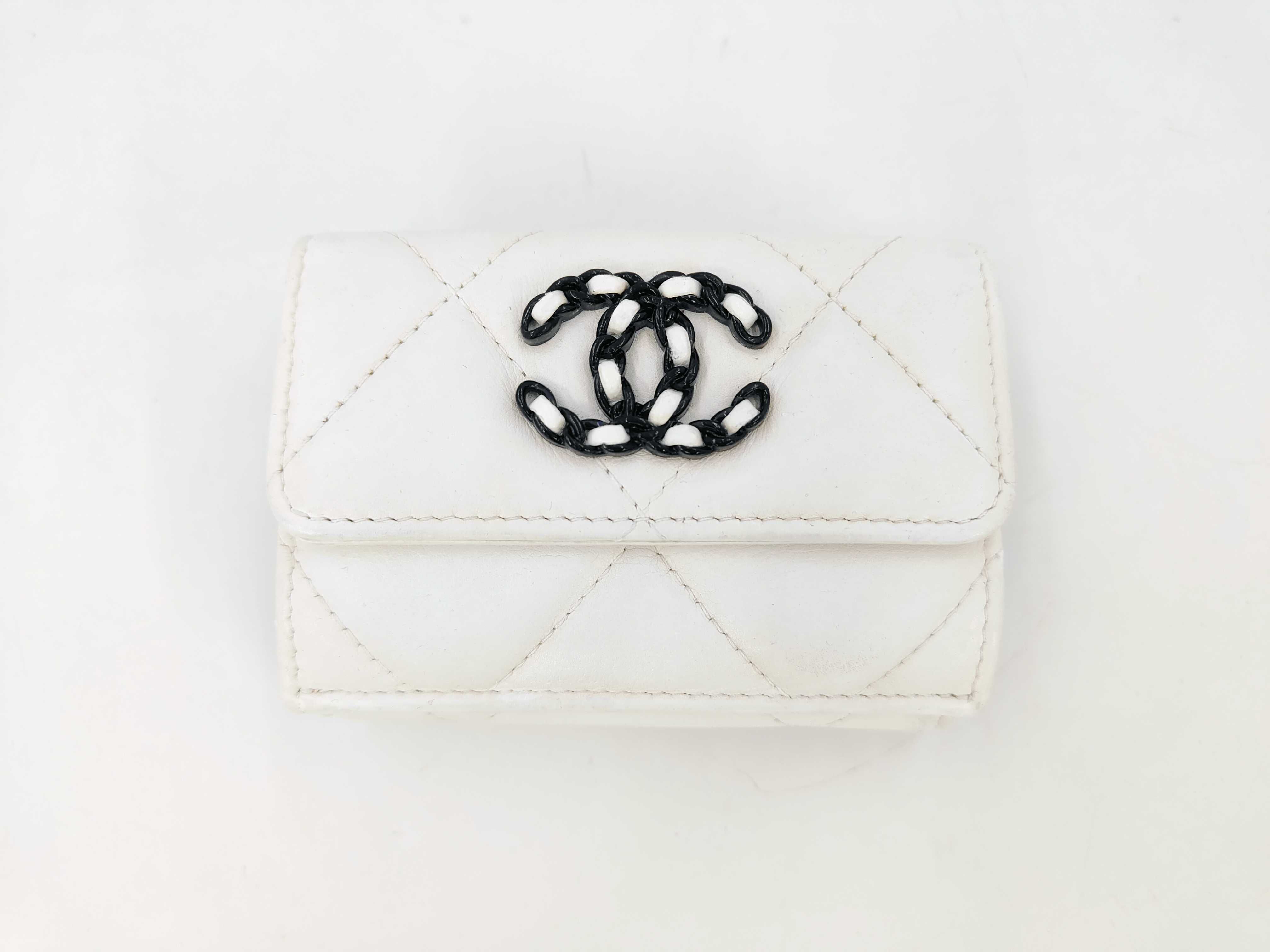Tri-fold Wallet WHITE Lambskin AP3711