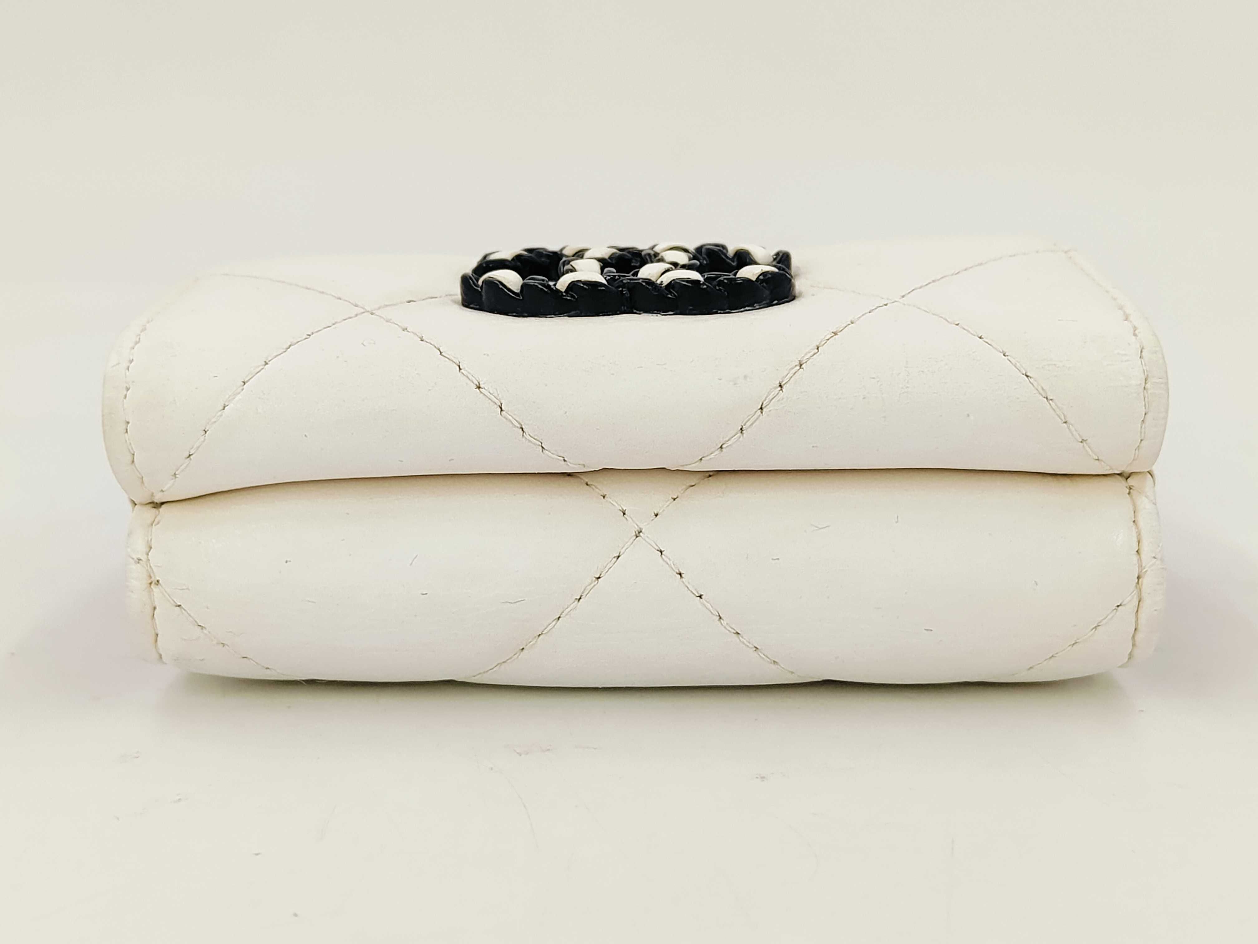 Tri-fold Wallet WHITE Lambskin AP3711 — view 5