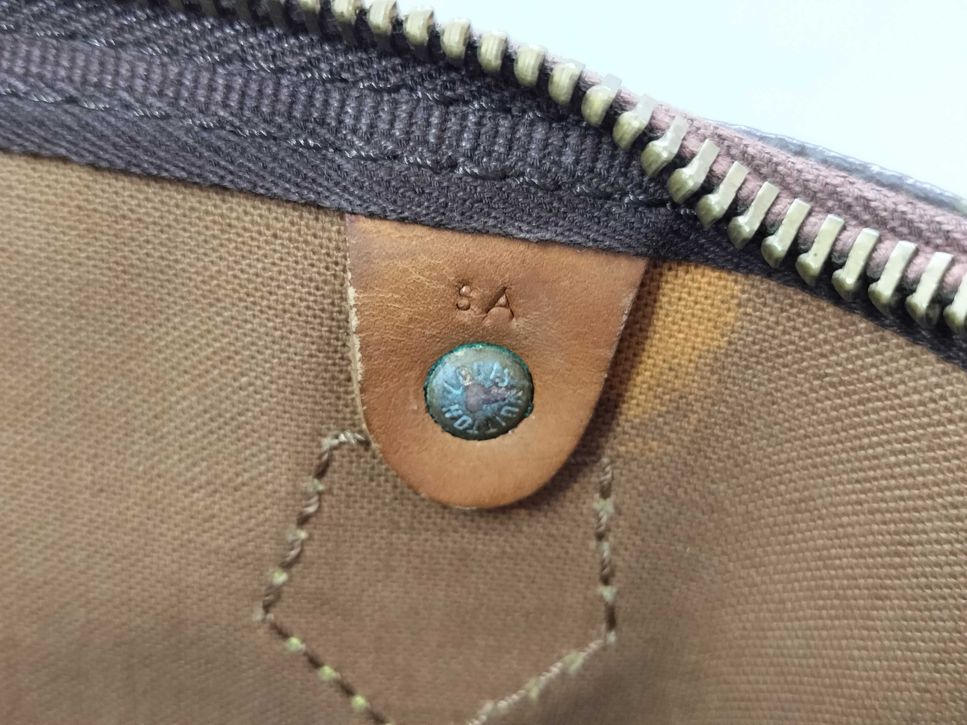 Monogram Louis Vuitton Speedy 30 Handbag — view 11