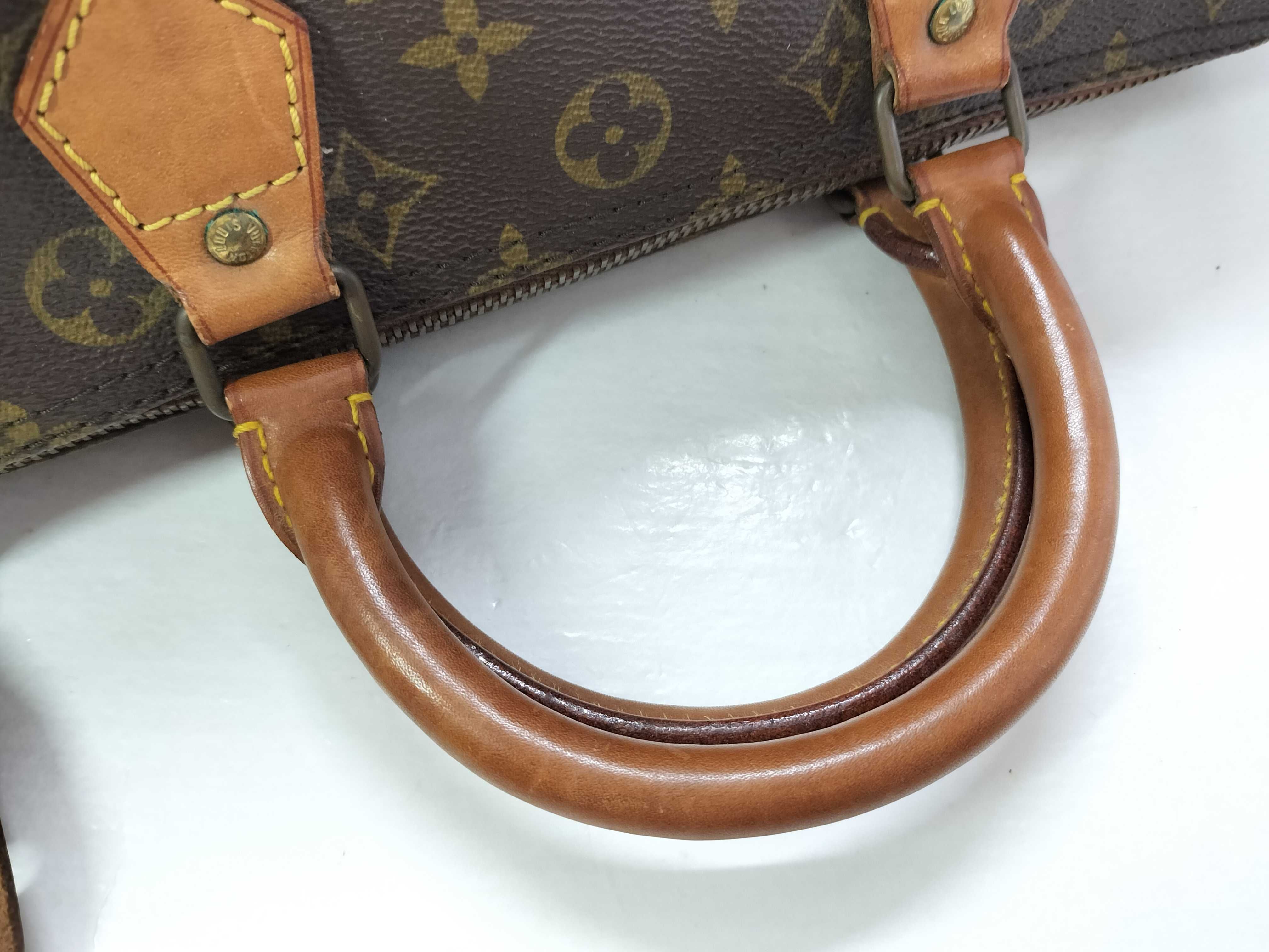 Monogram Louis Vuitton Speedy 30 Handbag — view 3
