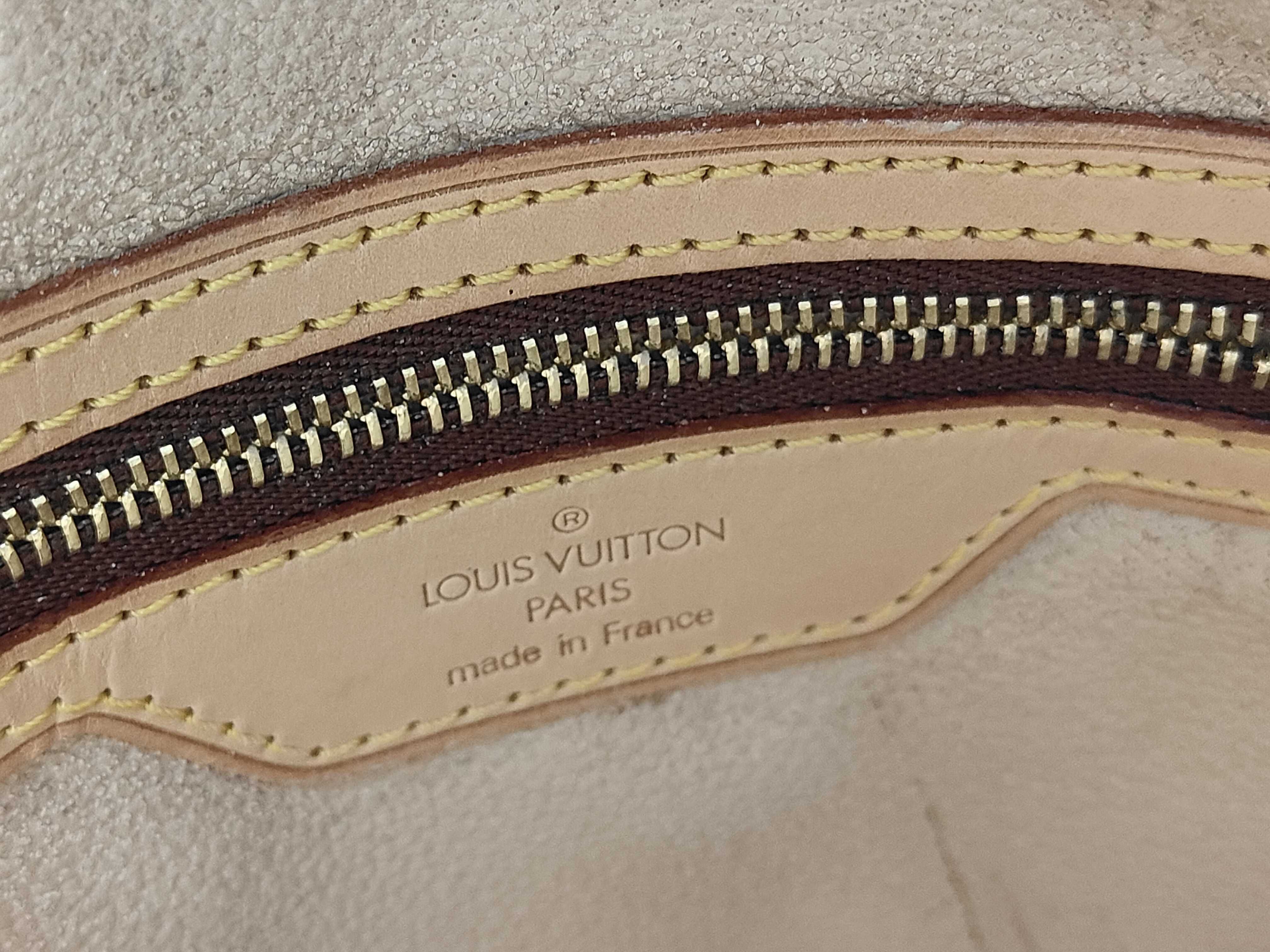 Monogram Vuitton Bucket GM M42236 Shoulder Bag — view 11