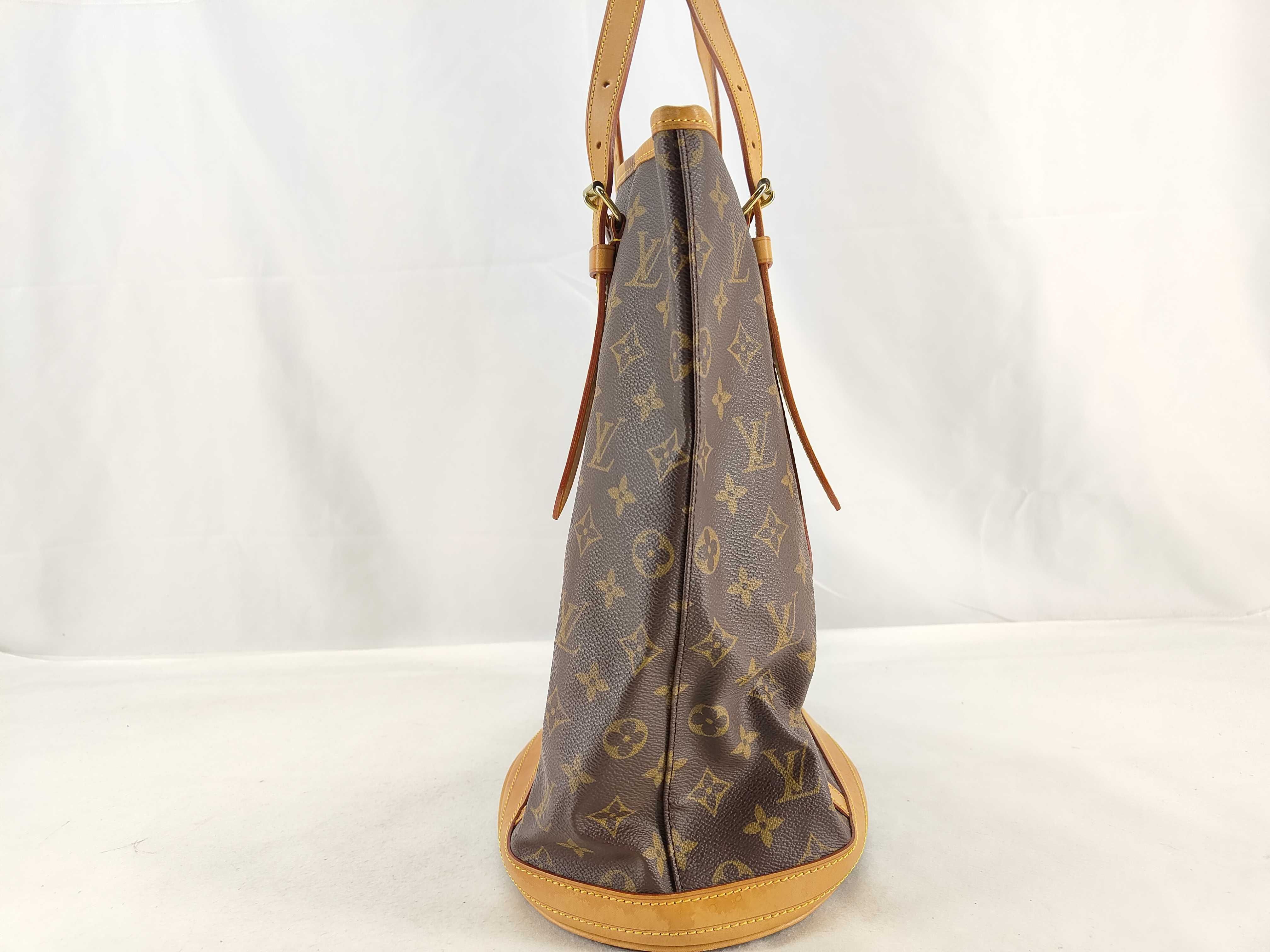 Monogram Vuitton Bucket GM M42236 Shoulder Bag — view 3