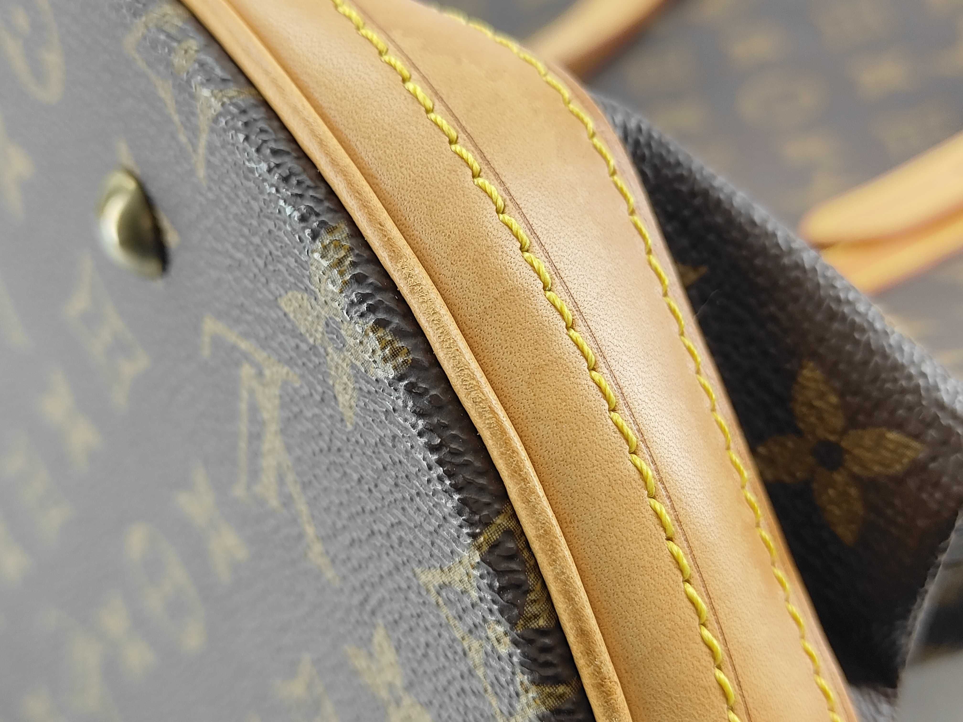 Monogram Vuitton Bucket GM M42236 Shoulder Bag — view 8