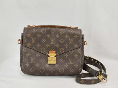 Monogram Pochette Métis Handbag