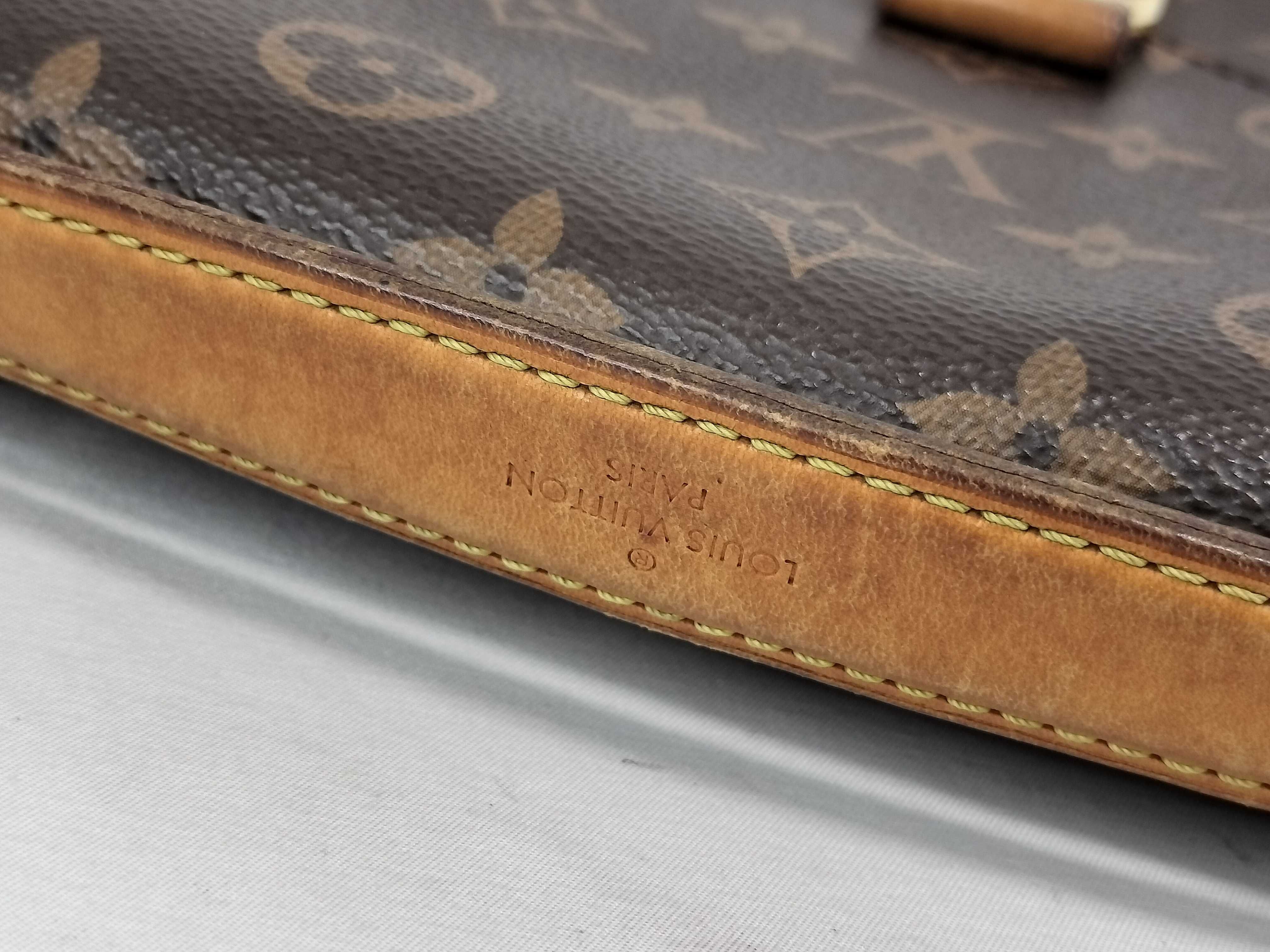 Monogram Pochette Métis Handbag — view 4