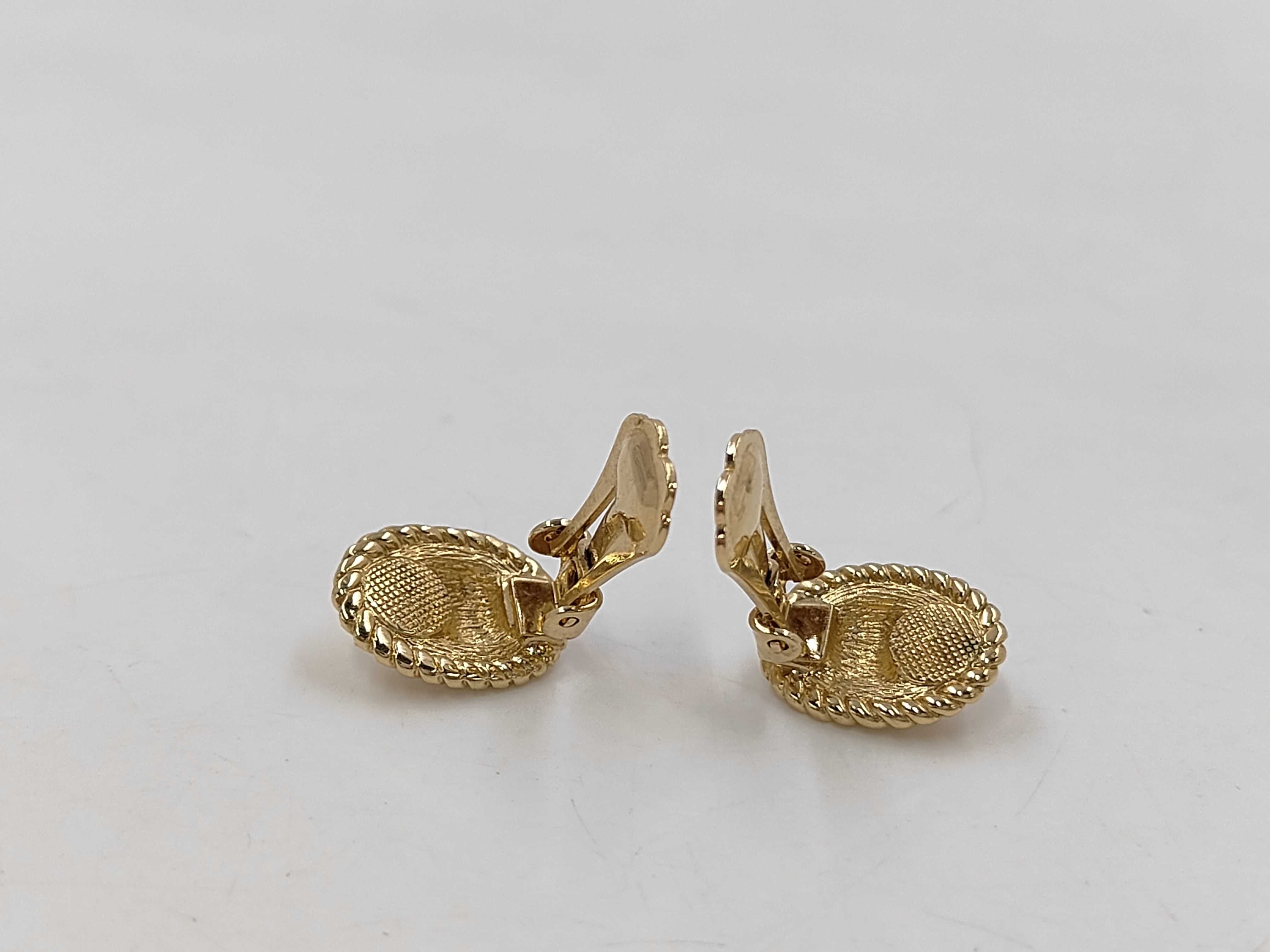earrings — view 4