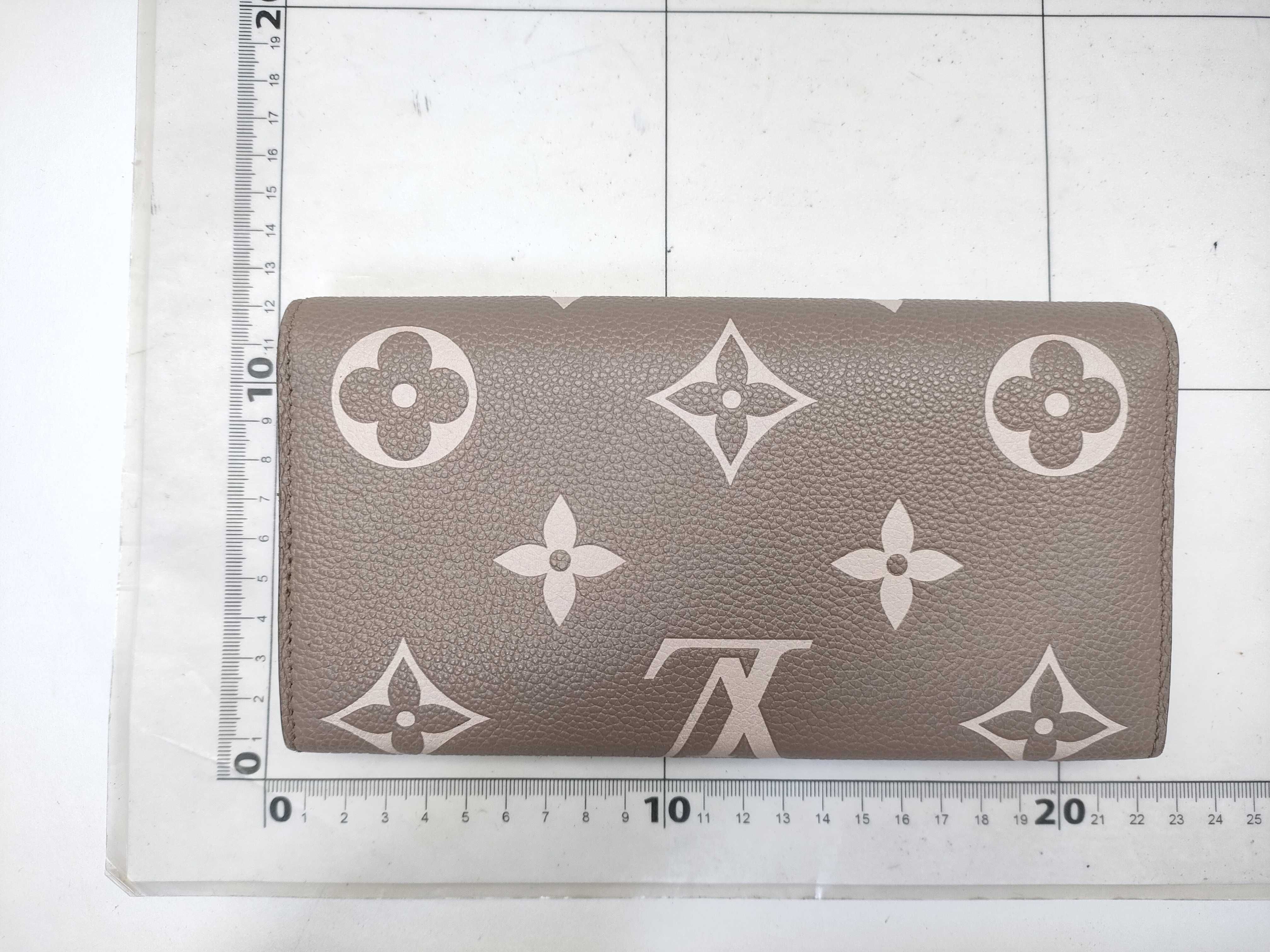 Bicolor Monogram Empreinte Portefeuille Sarah NM Long Wallet M81049 Wallet — view 2