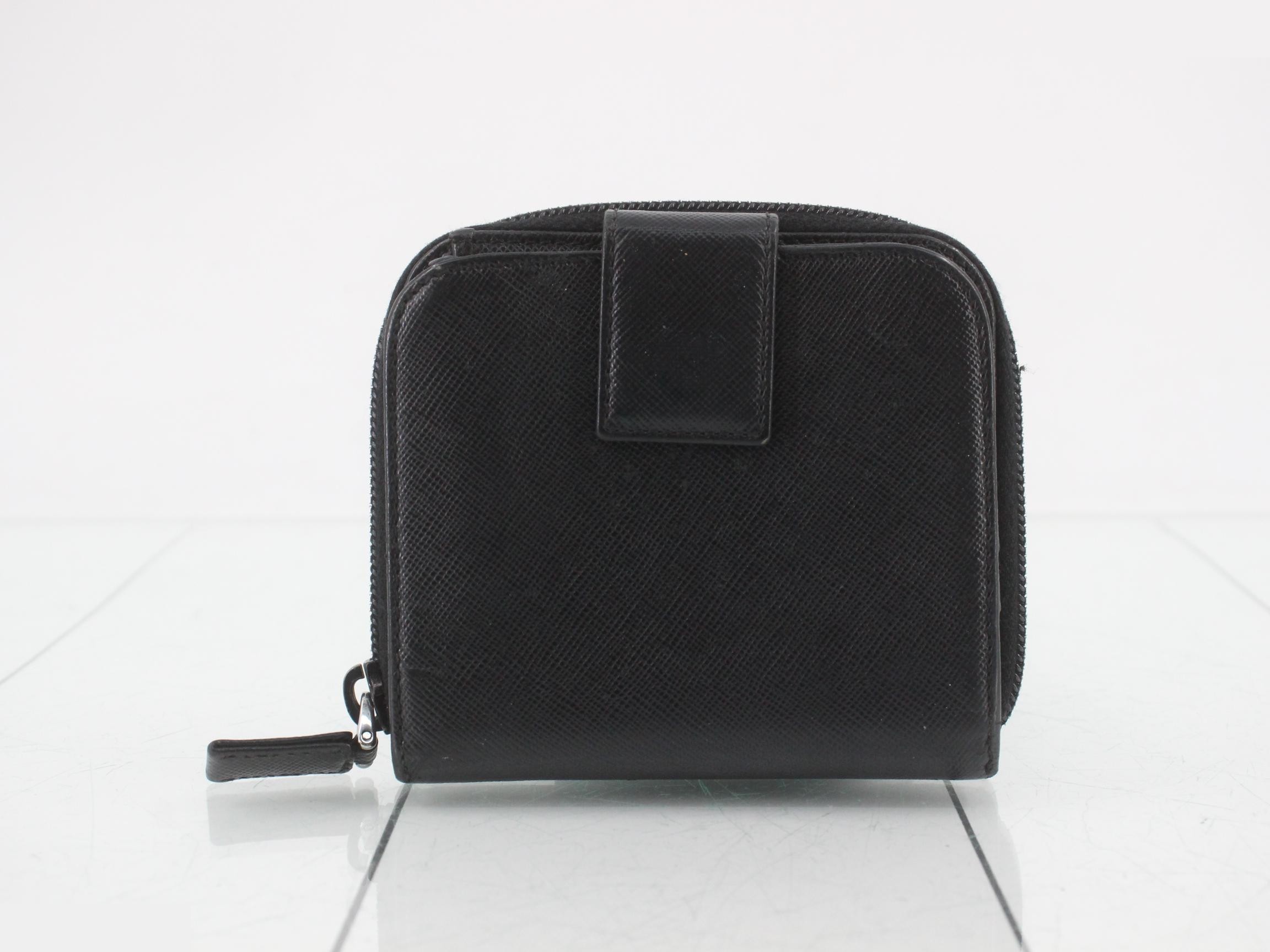 Bi-fold wallet with triangle logo — view 2