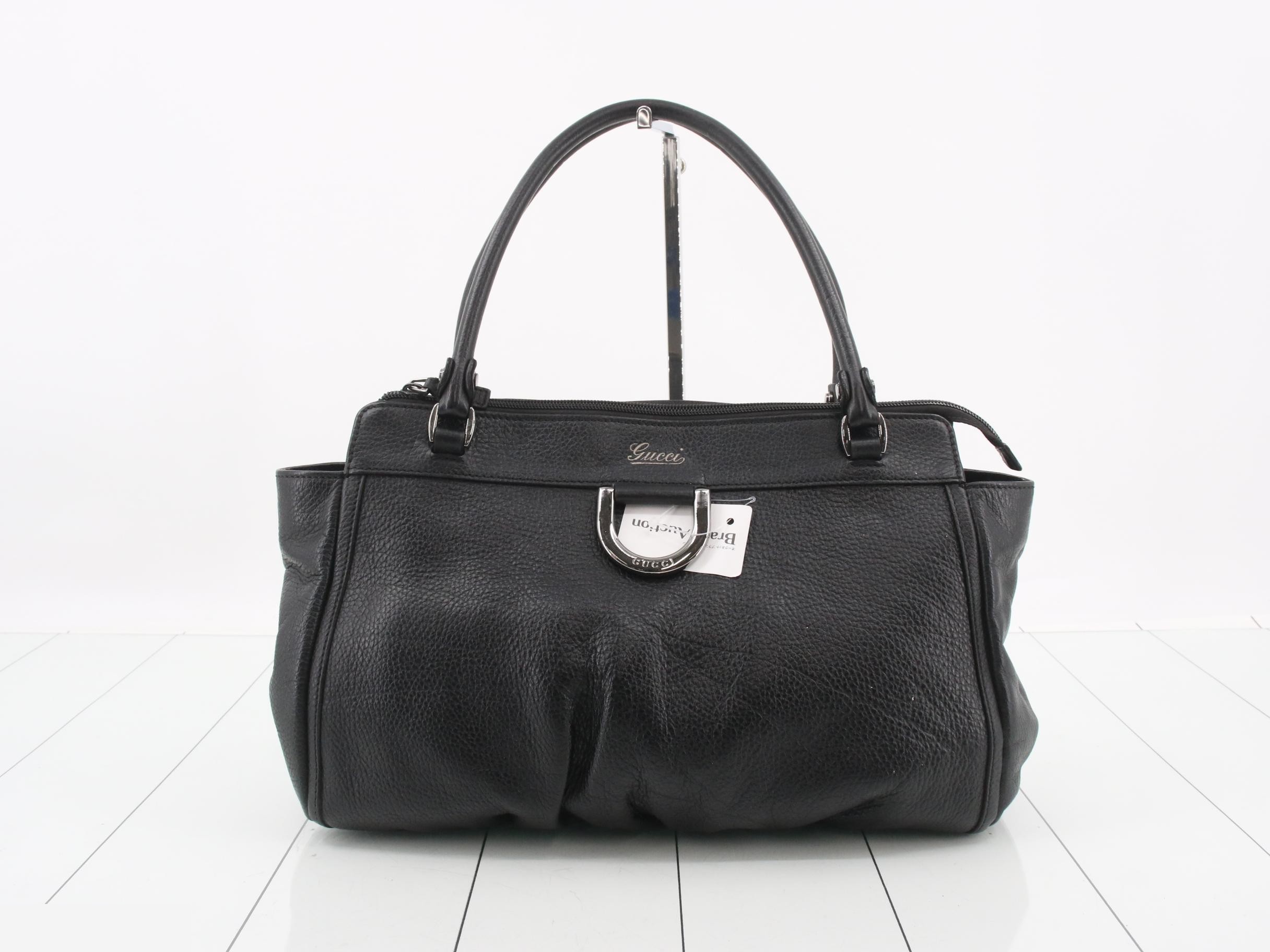 Abbey D-ring handbag, calfskin leather, black, silver hardware