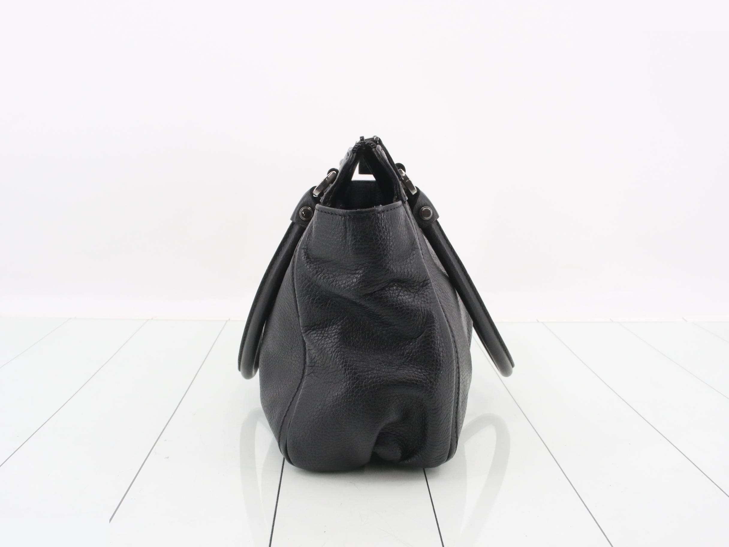 Abbey D-ring handbag, calfskin leather, black, silver hardware — view 4