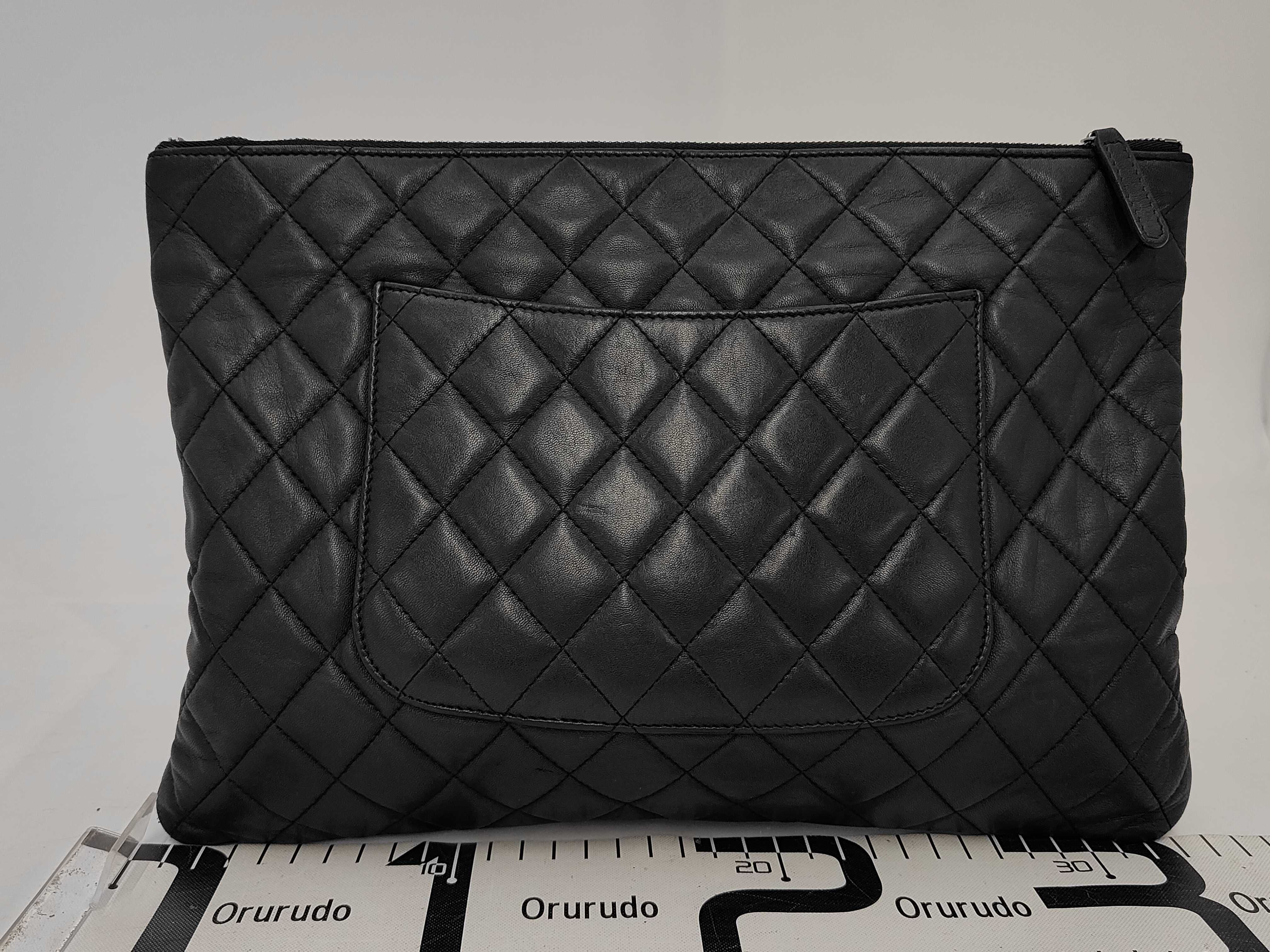 Matelassé Lambskin Clutch Bag (Serial Number 22) — view 2