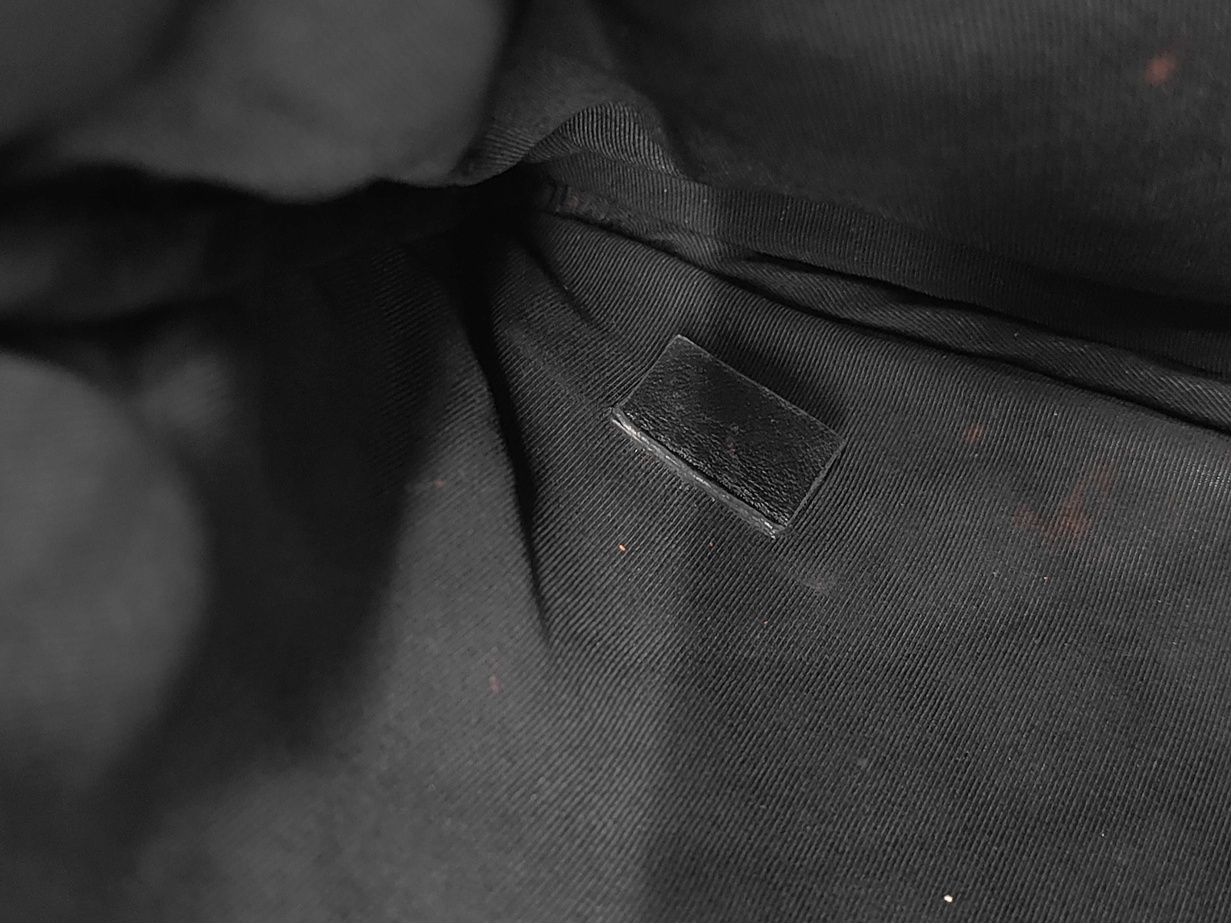 Matelassé Lambskin Clutch Bag (Serial Number 22) — view 9