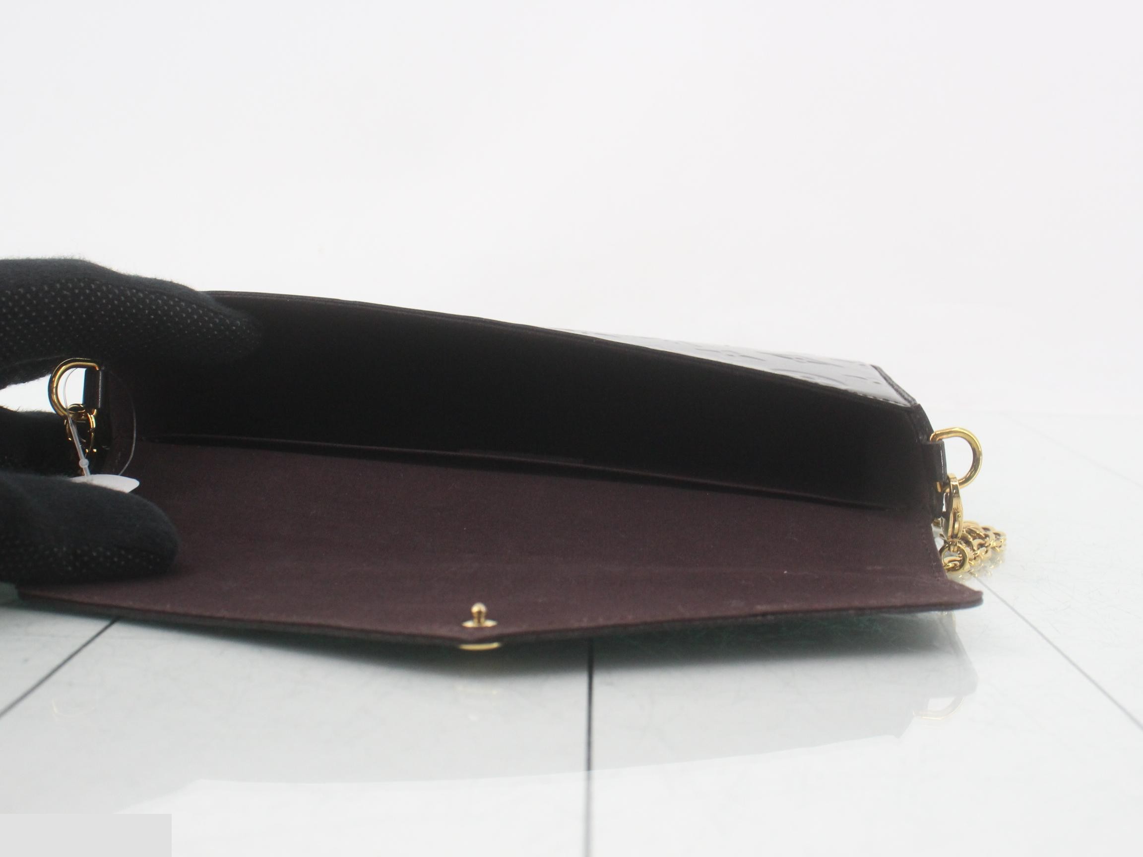 Vernis Pochette Felicie Amarante Shoulder Bag with Case — view 4
