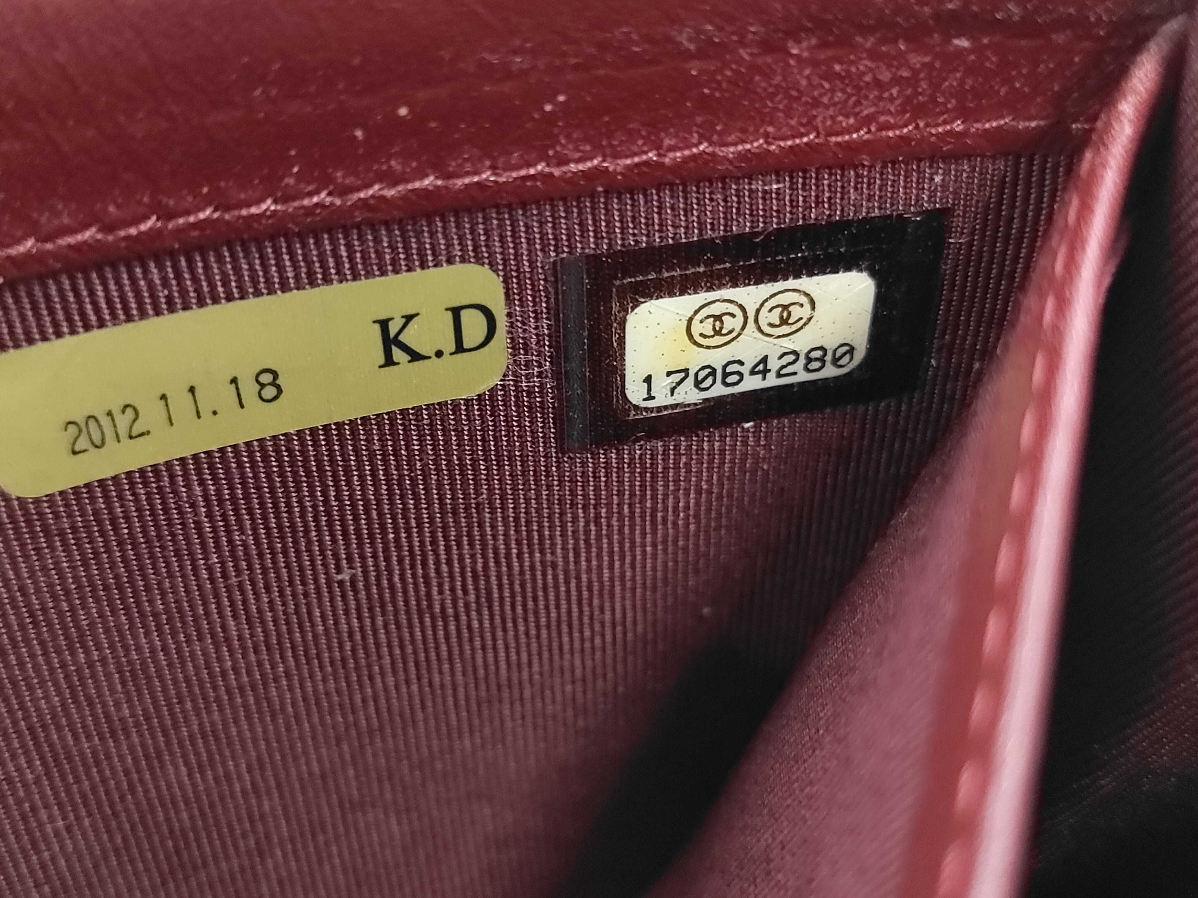 Caviar Skin Matelassé Bi-fold Long Wallet, Seal No. 17 — view 12